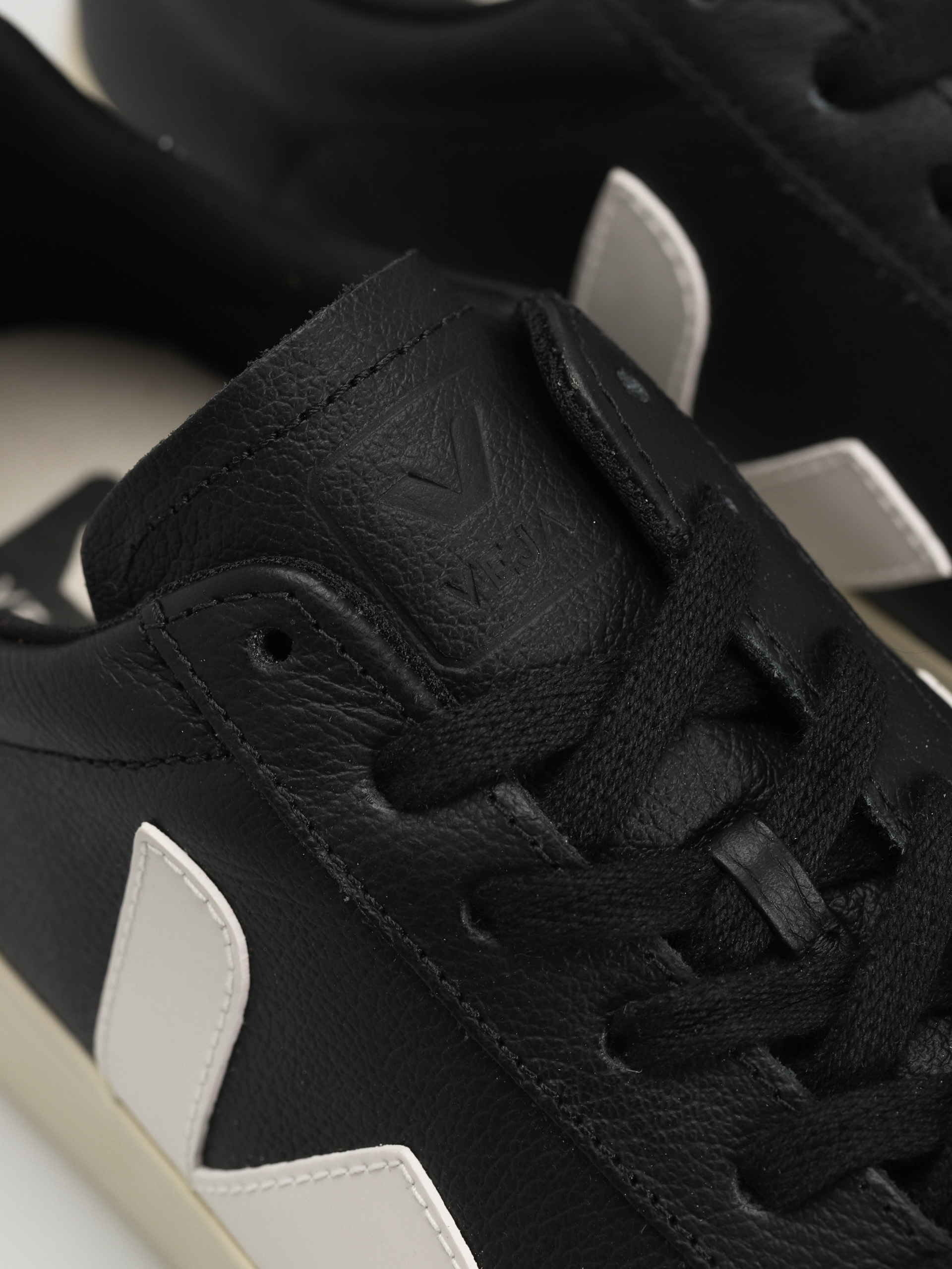 Topánky Veja Campo (black white)