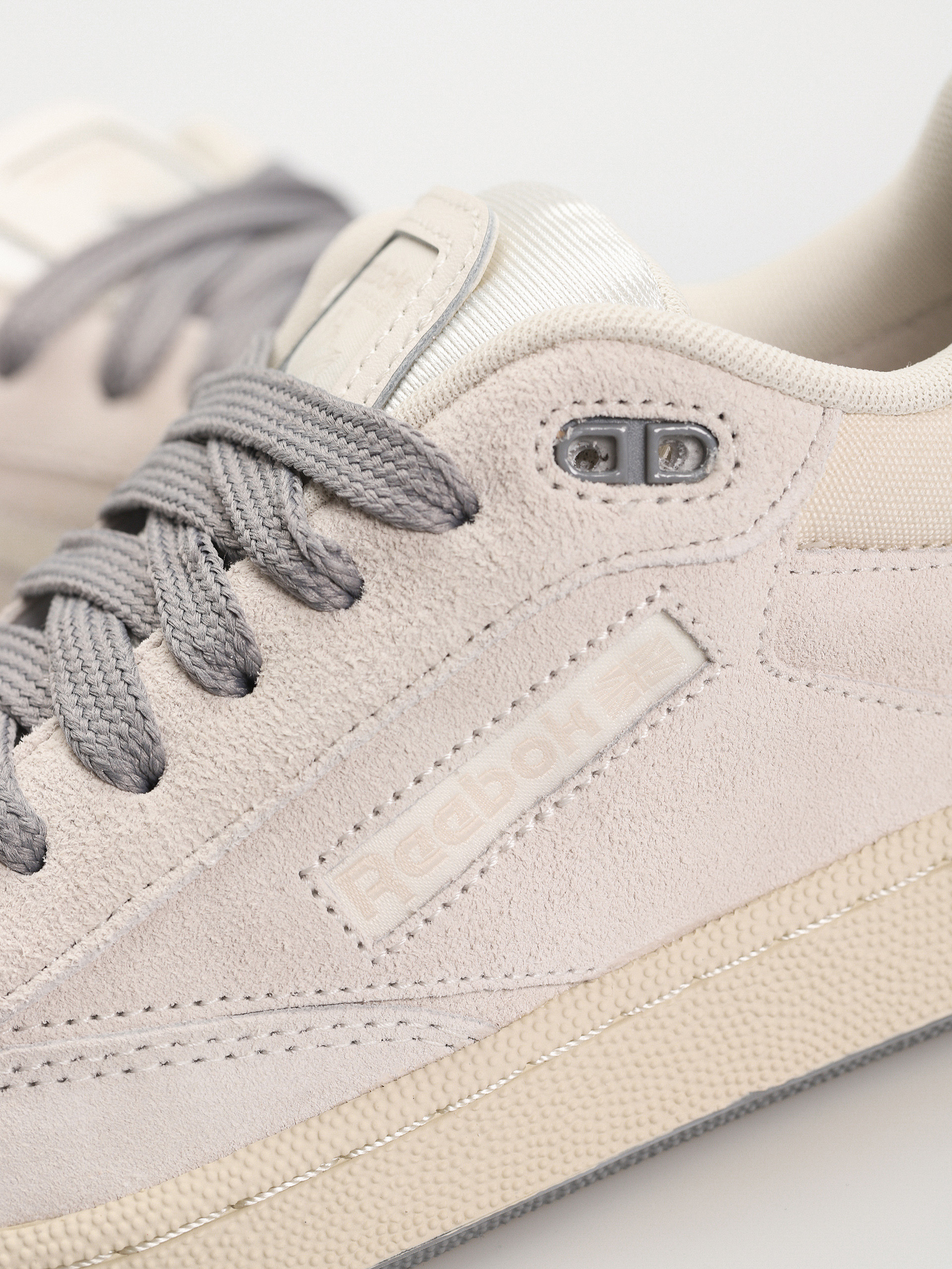 Topánky Reebok Club C Bulc Wmn (chalk/alabas/pugry5)