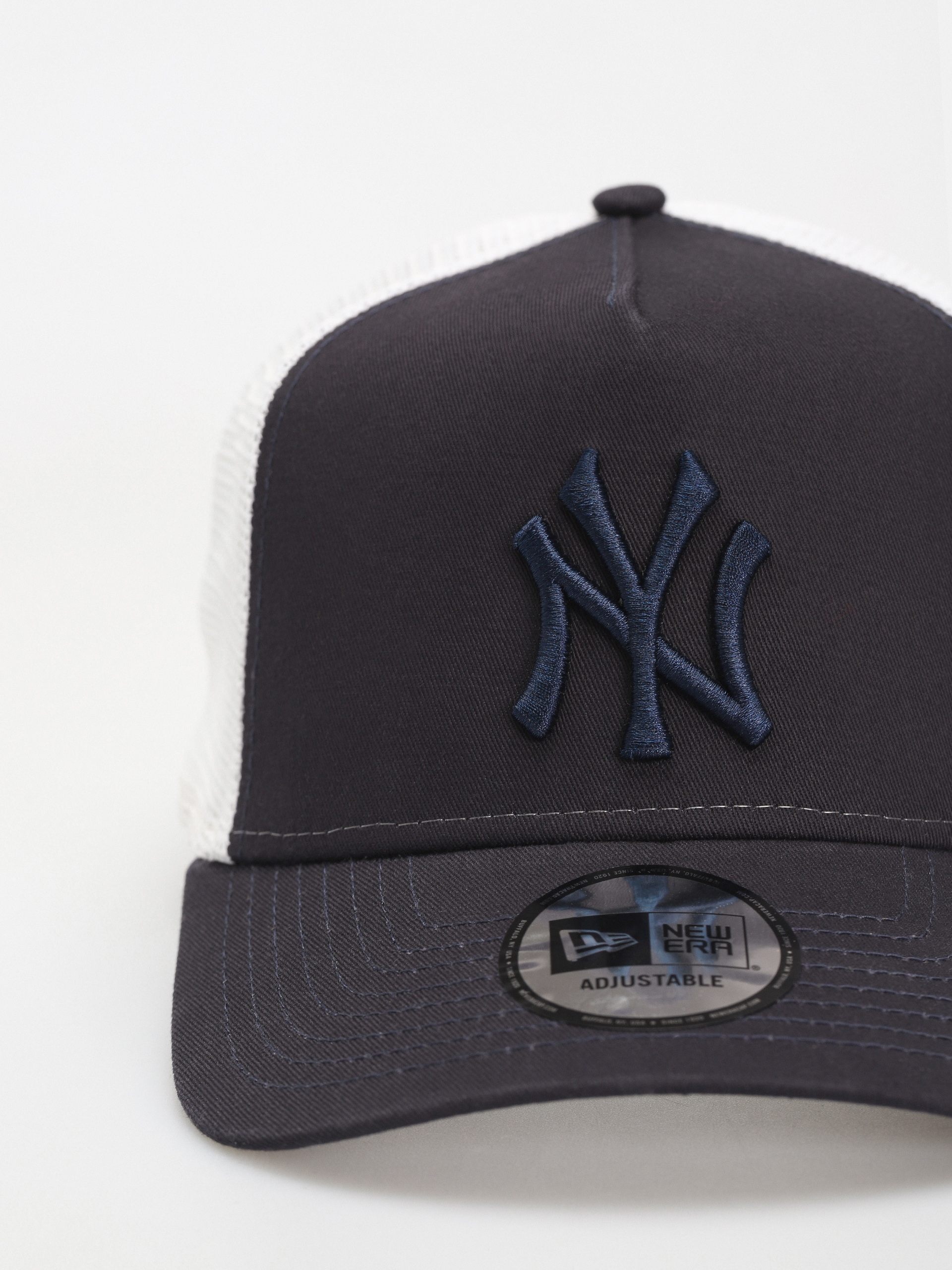 Šiltovka New Era League Essential Trucker New York Yankees (navy/white)