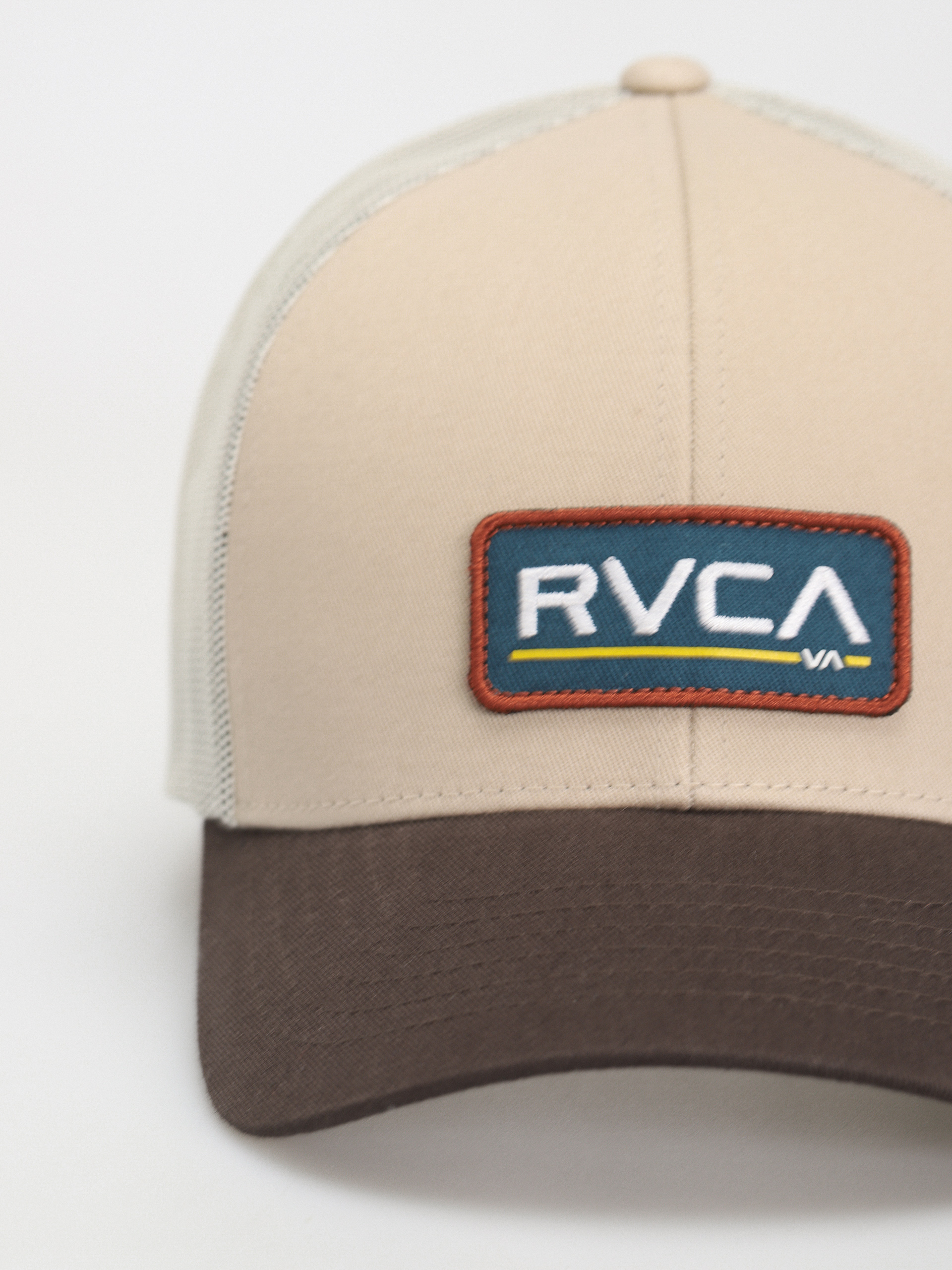 Šiltovka RVCA Ticket Trucker III (dark khaki)