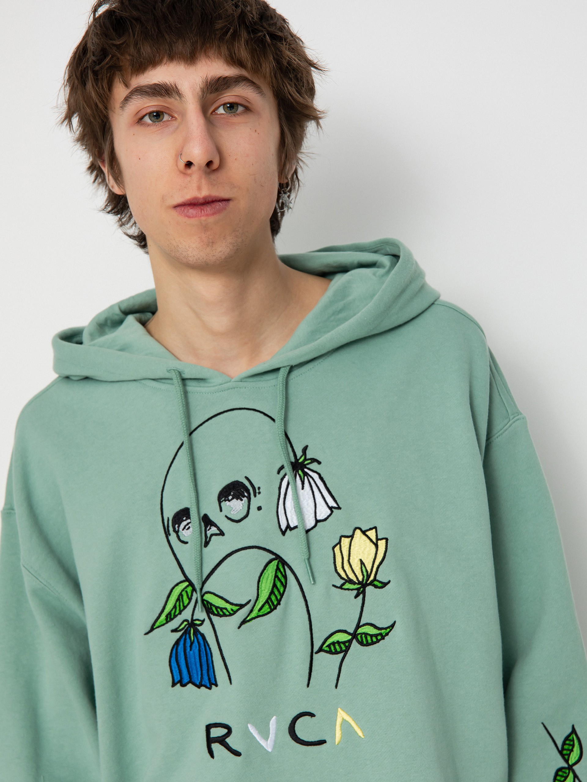 Mikina s kapucňou RVCA Flower Skull HD (green haze)