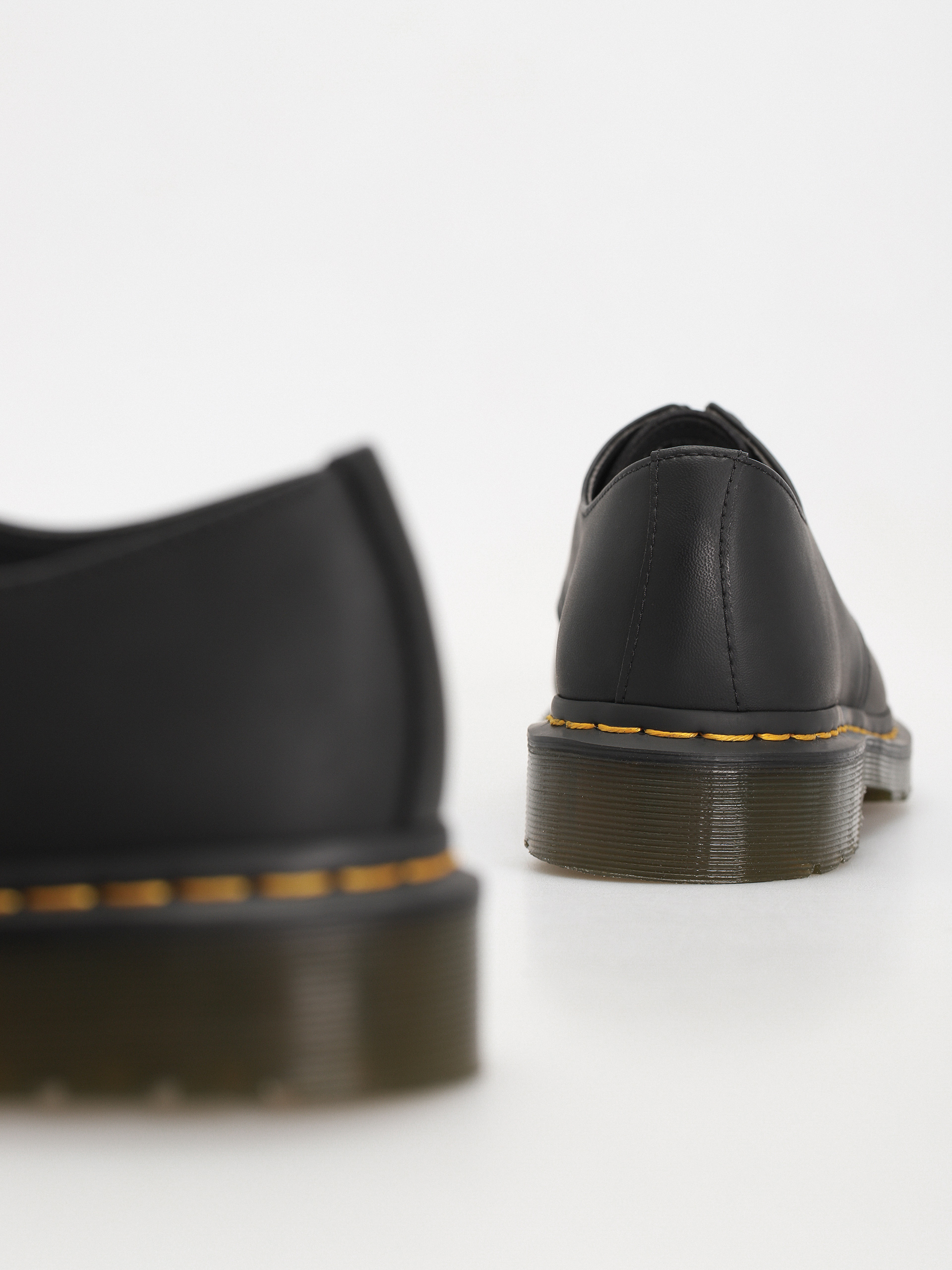 Topánky Dr. Martens Vegan 1461 (black felix rub off)