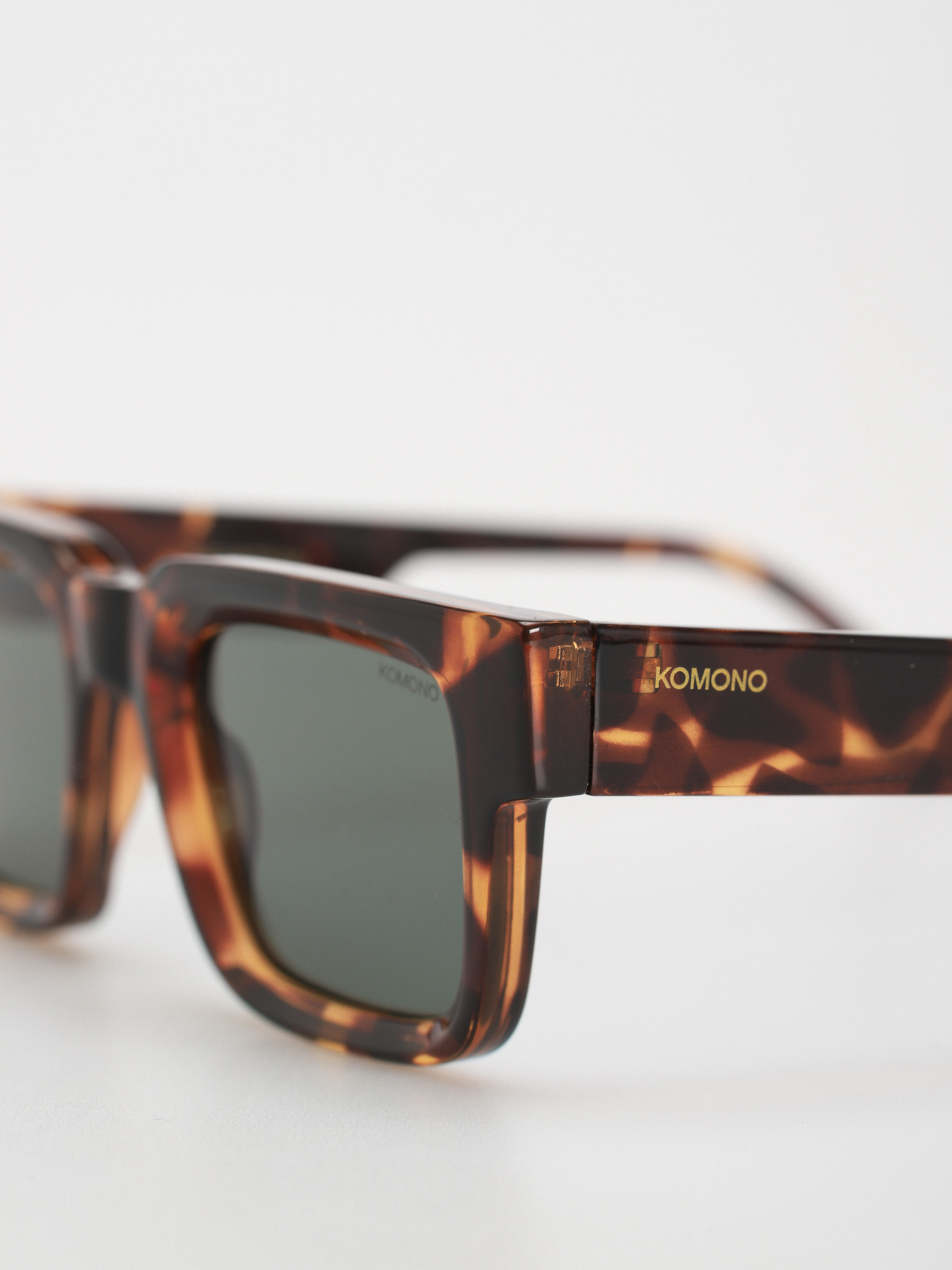 Slnečné okuliare Komono Victor (havana)