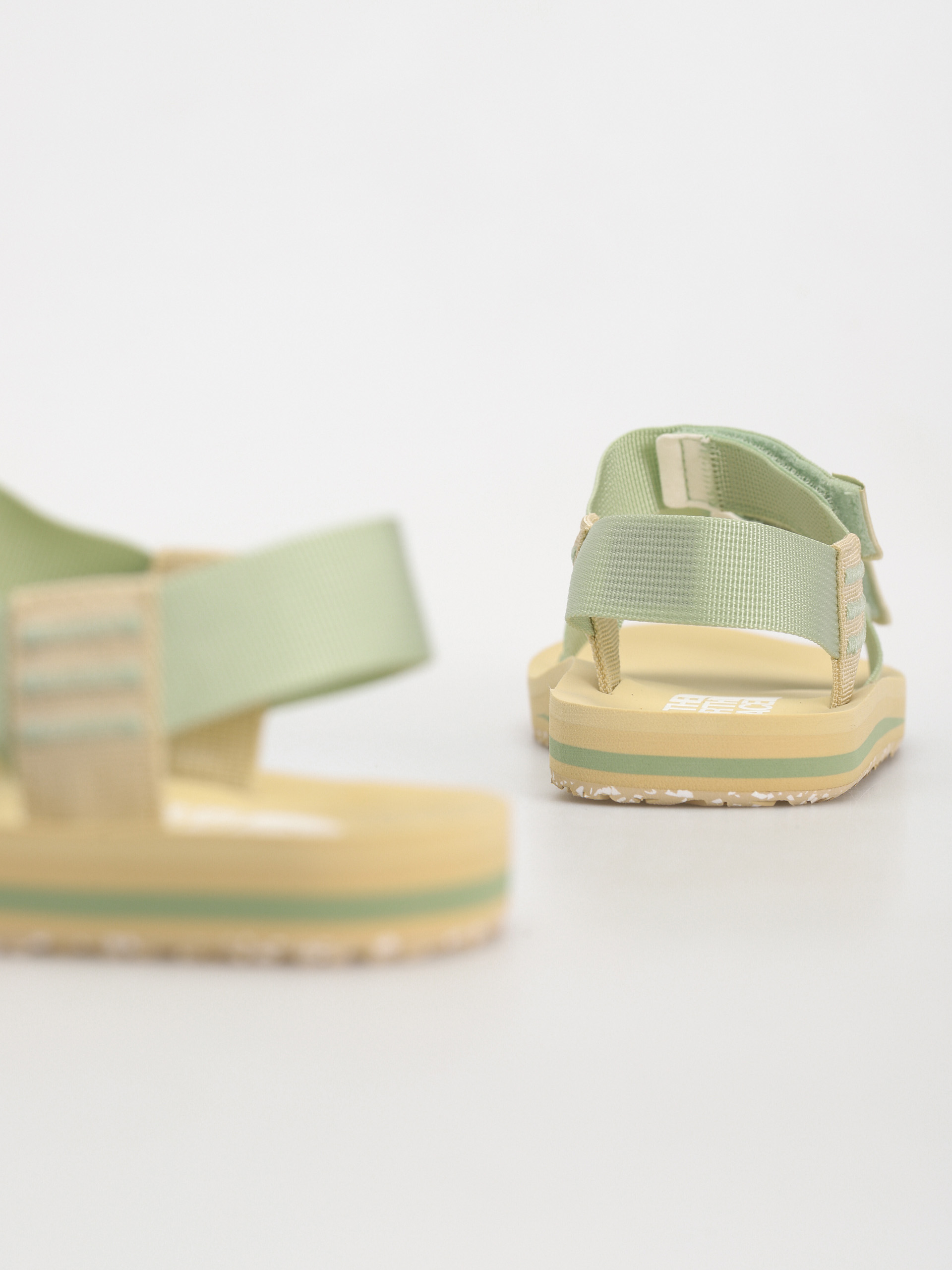 Sandale The North Face Skeena Wmn (misty sage/gravel)