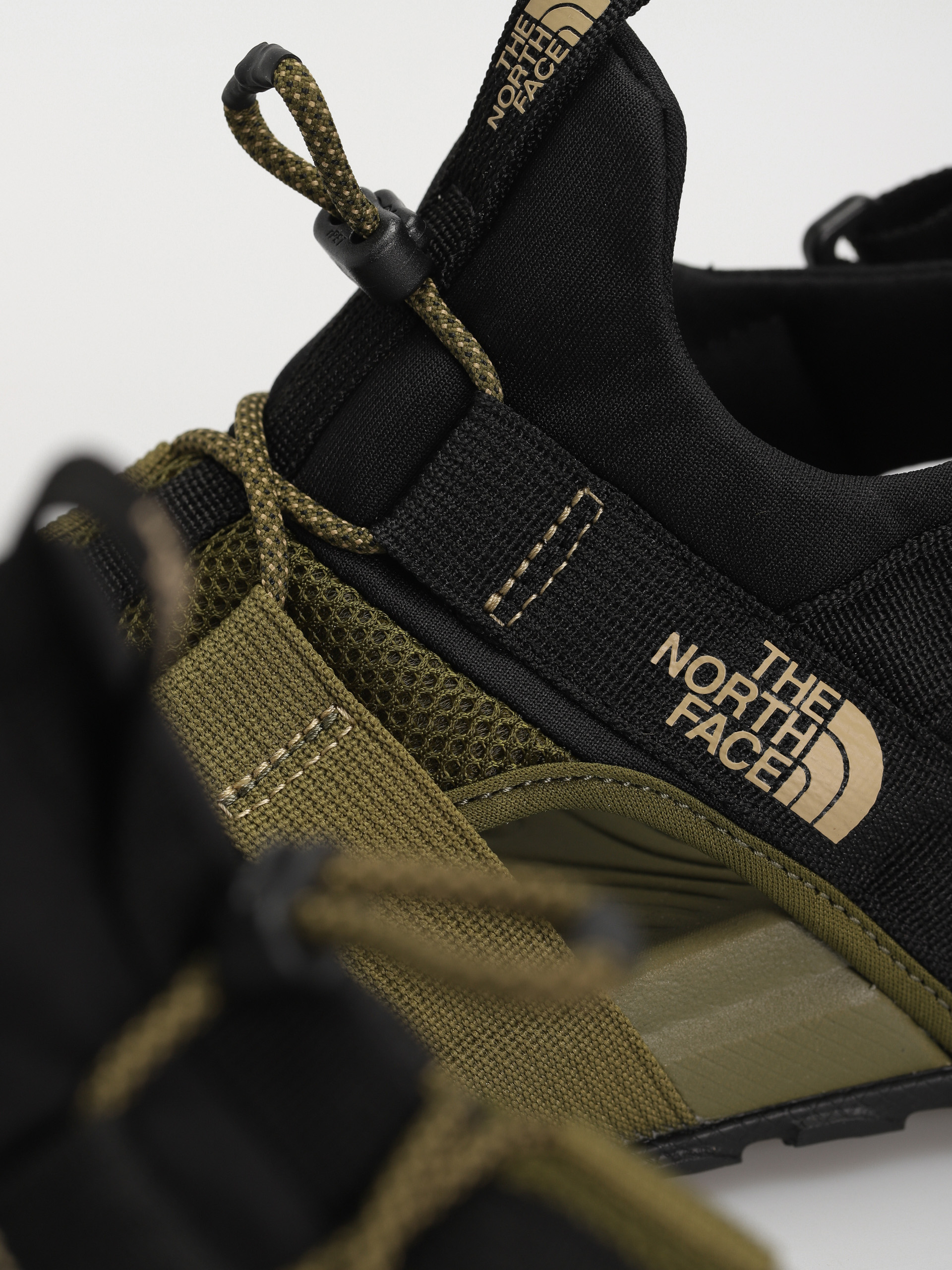 Sandale The North Face Explore Camp Shandal (forest olive/tnf black)