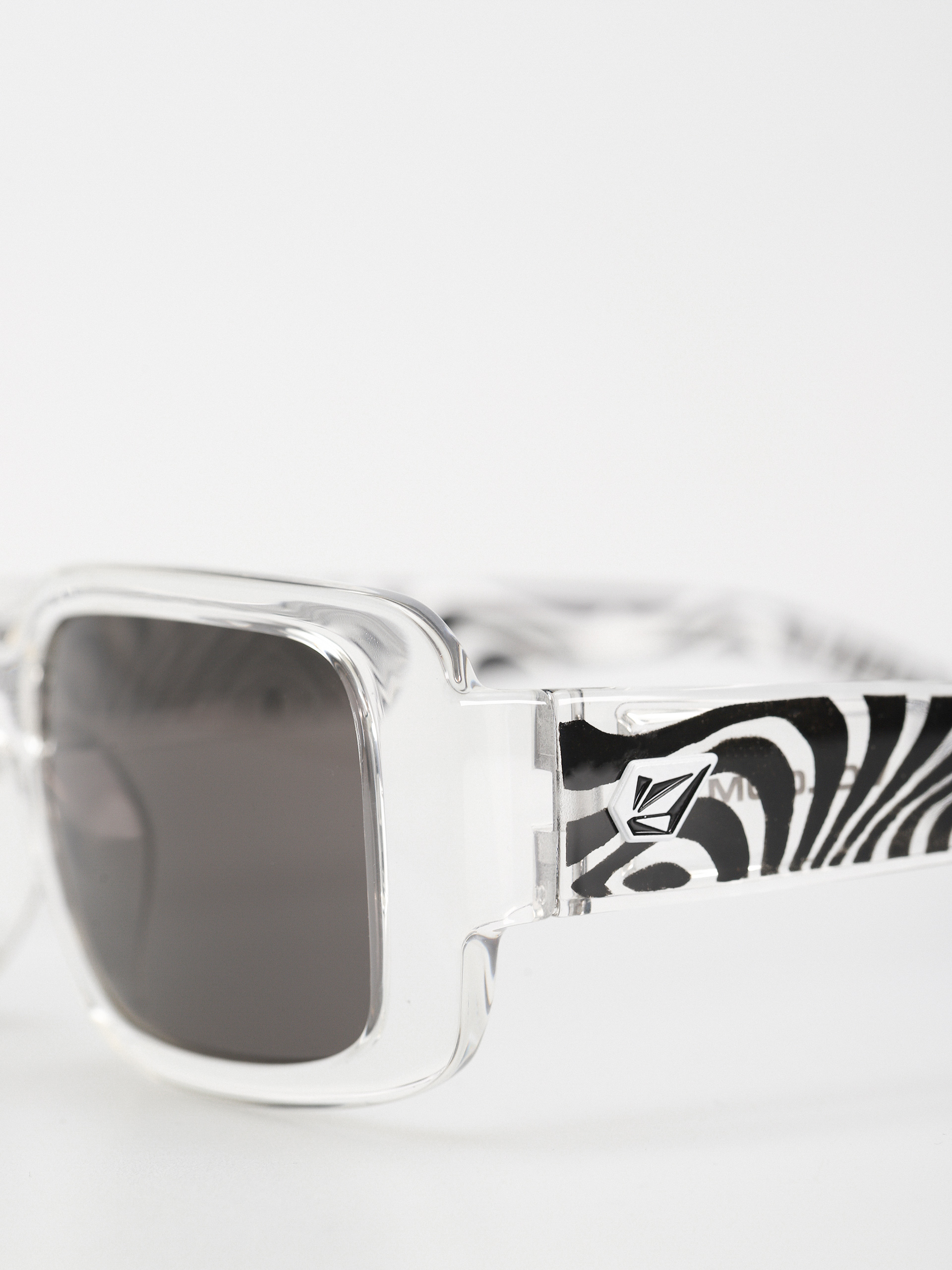 Slnečné okuliare Volcom True (asphalt beach/gray)