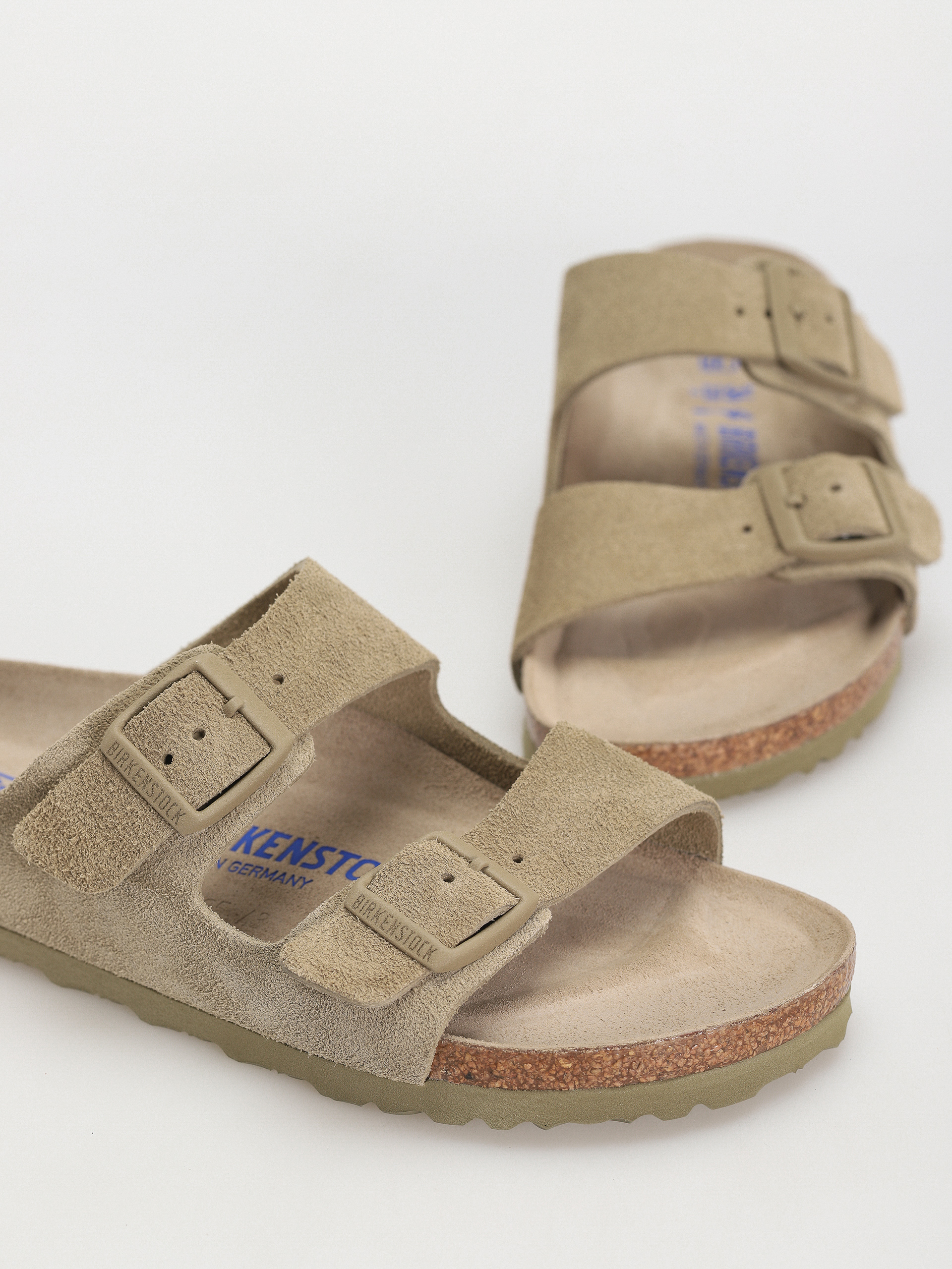 Šľapky Birkenstock Arizona Suede Leather Narrow Wmn (faded khaki)