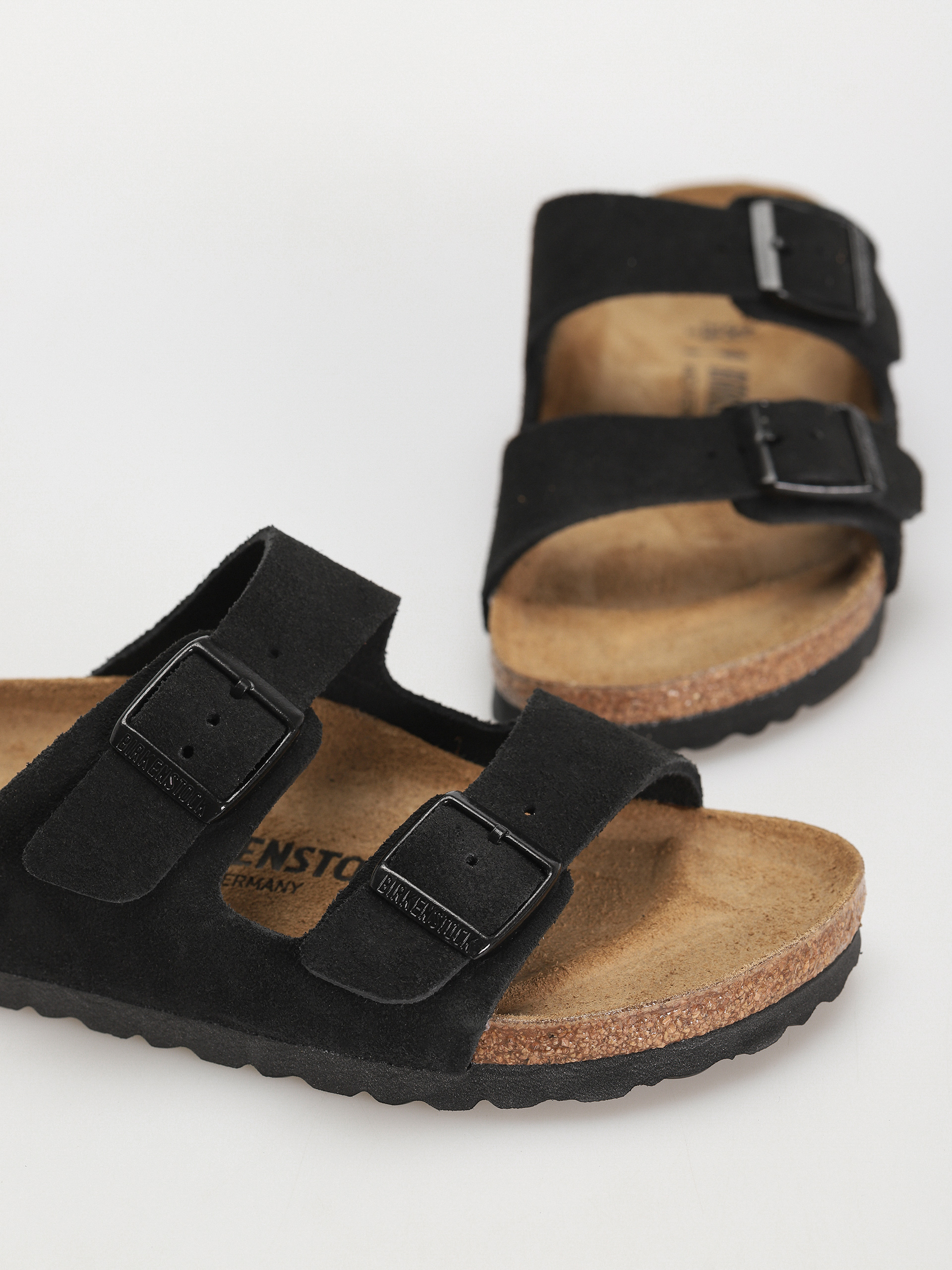 Šľapky Birkenstock Arizona Suede Leather Narrow Wmn (black)