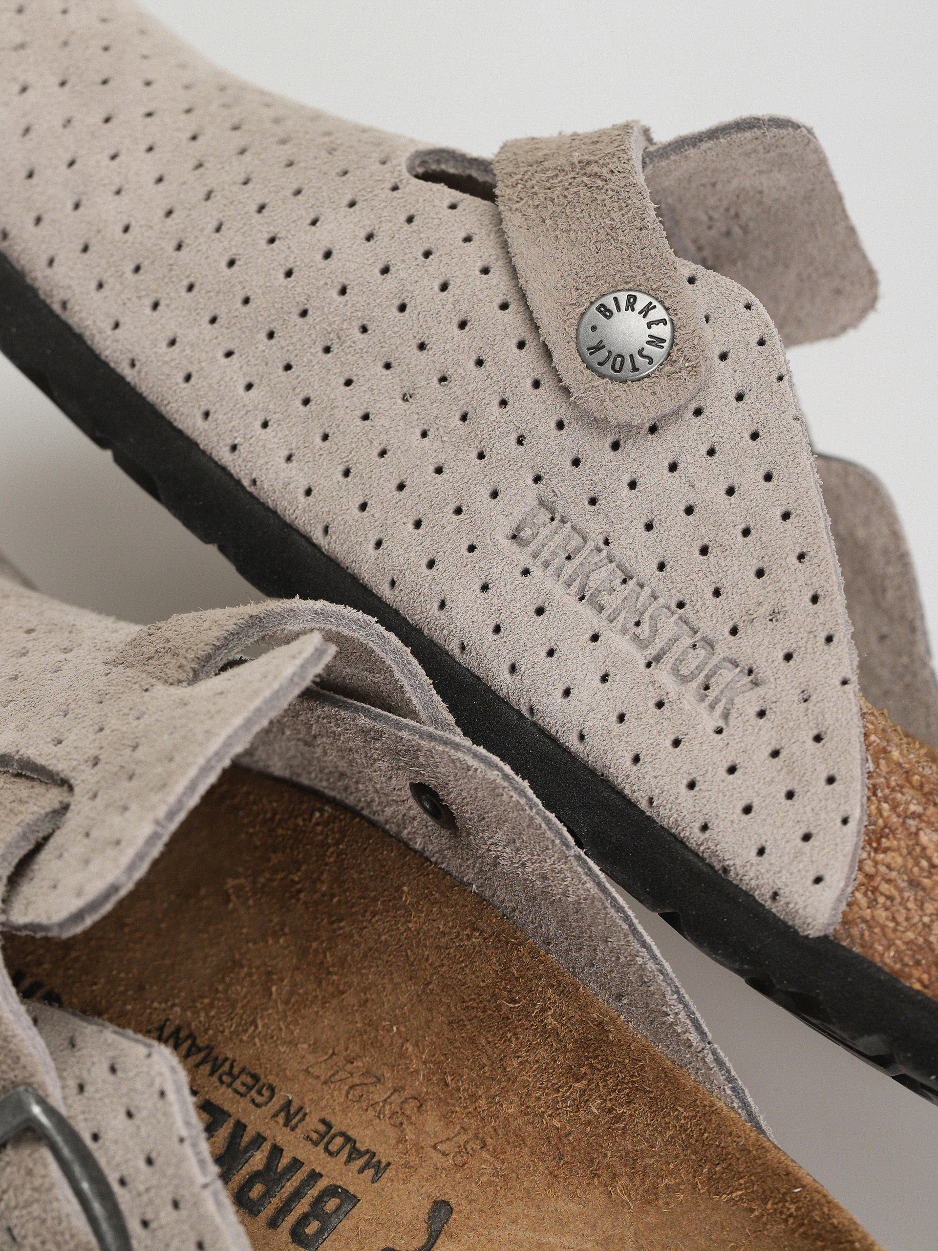 Šľapky Birkenstock Boston Suede Embossed Narrow Wmn (emboss dots stone coin)