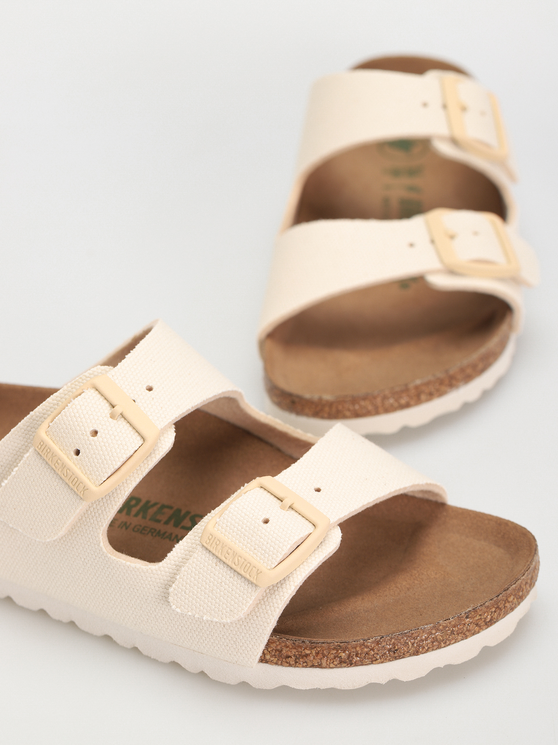 Šľapky Birkenstock Arizona Vegan Narrow Wmn (eggshell)