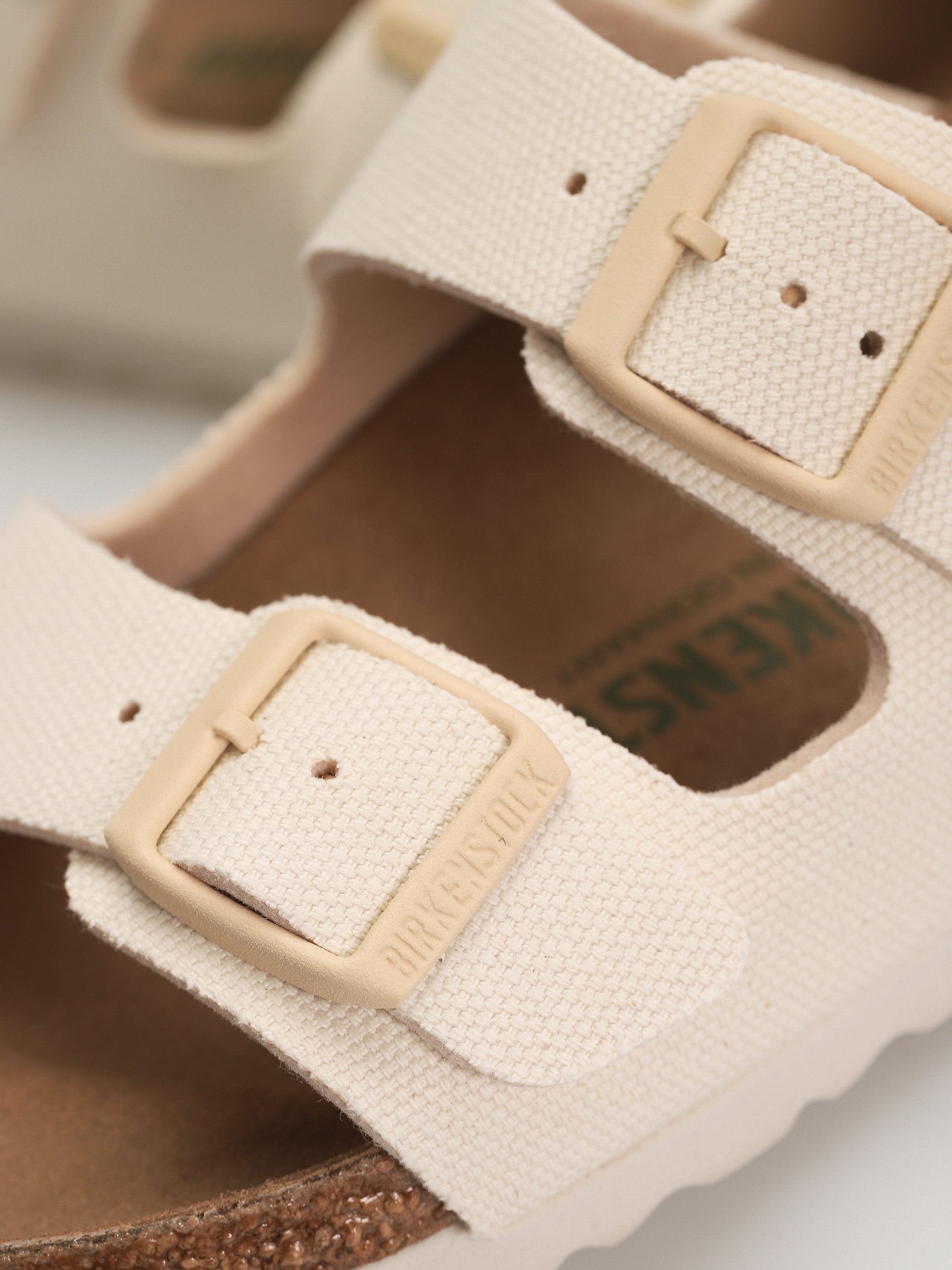 Šľapky Birkenstock Arizona Vegan Narrow Wmn (eggshell)
