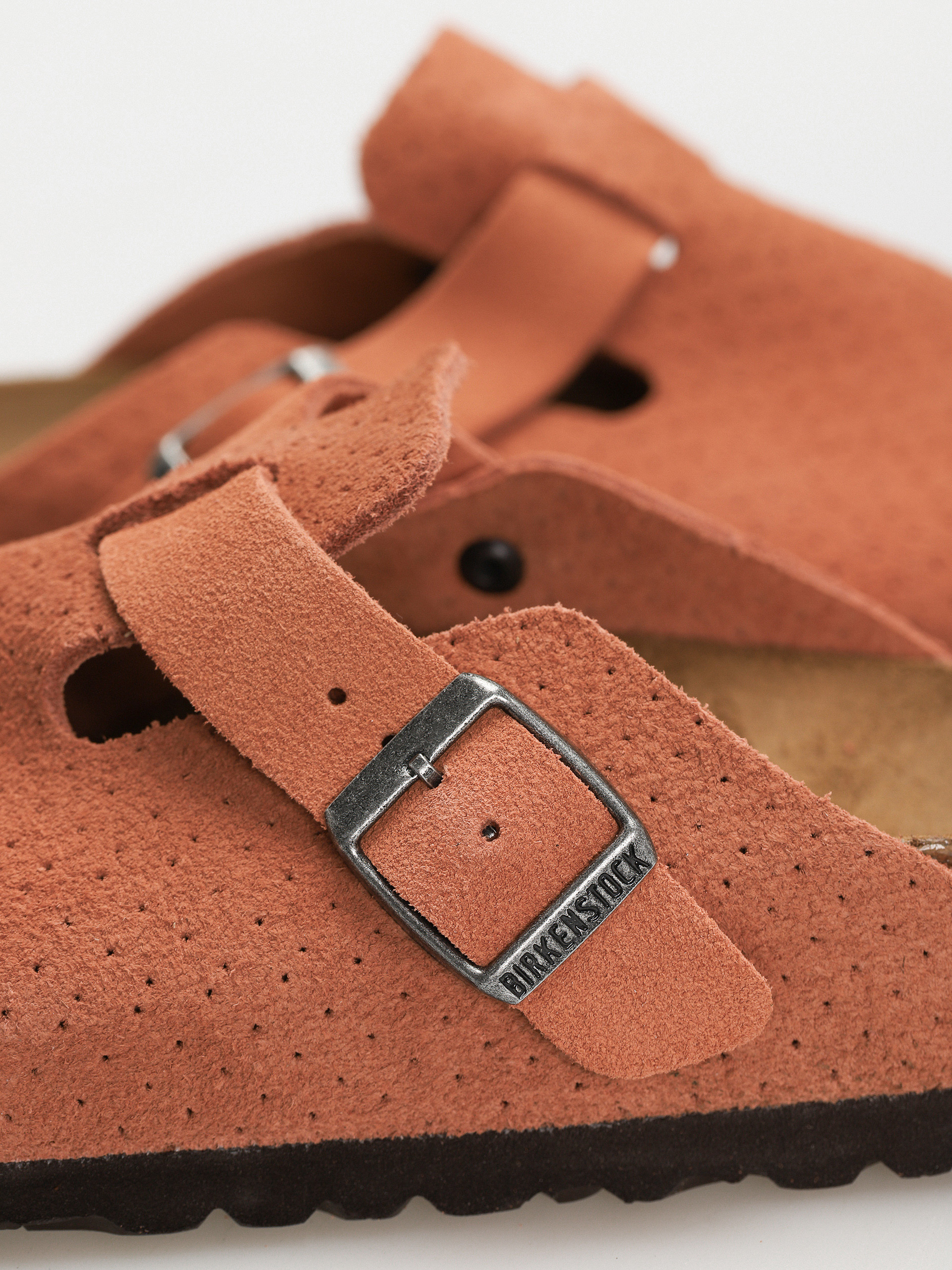 Šľapky Birkenstock Boston Suede Embossed Narrow Wmn (emboss dots burnt orange)