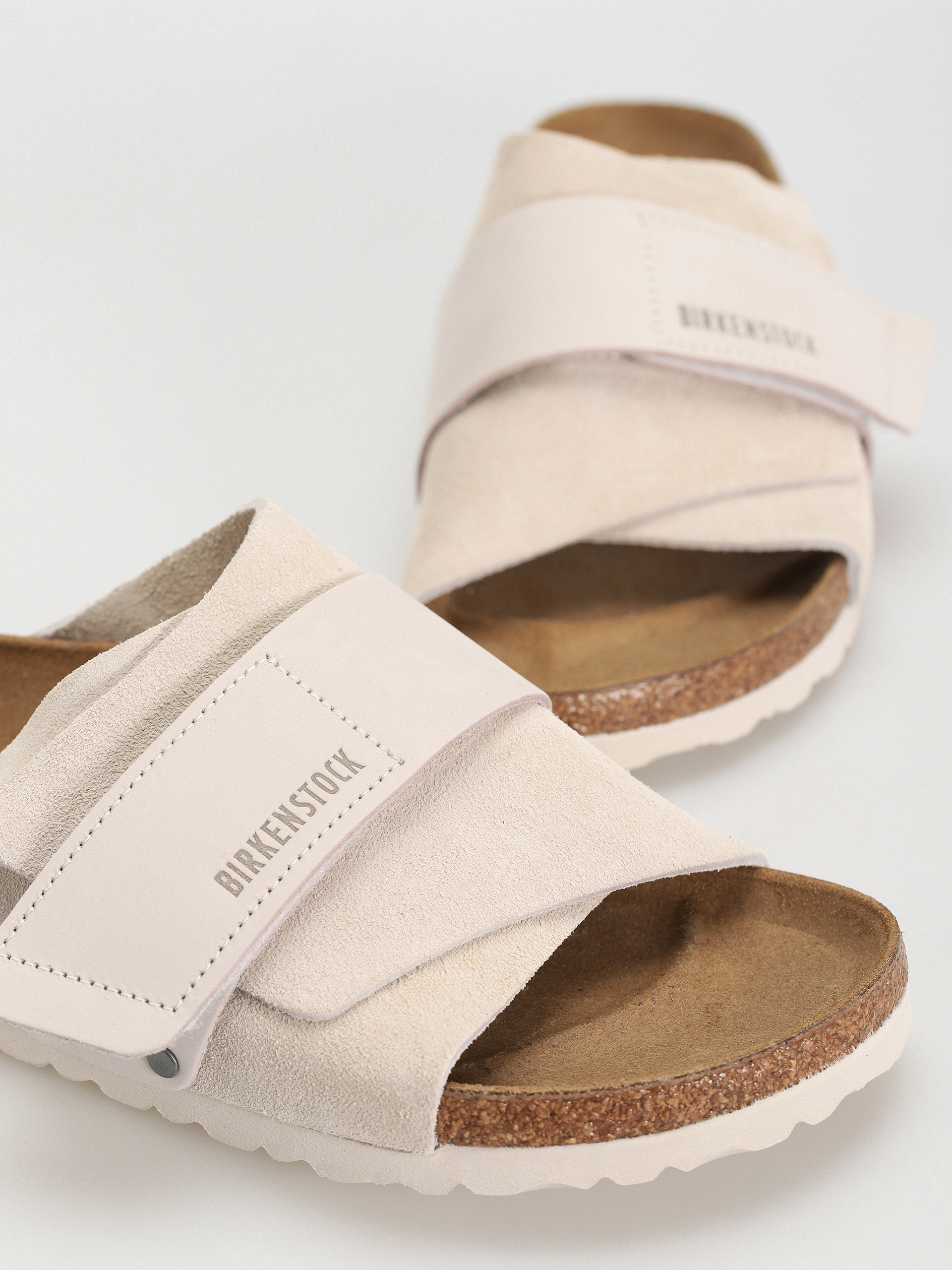 Šľapky Birkenstock Kyoto Nubuck Suede Leather Narrow Wmn (antique white)