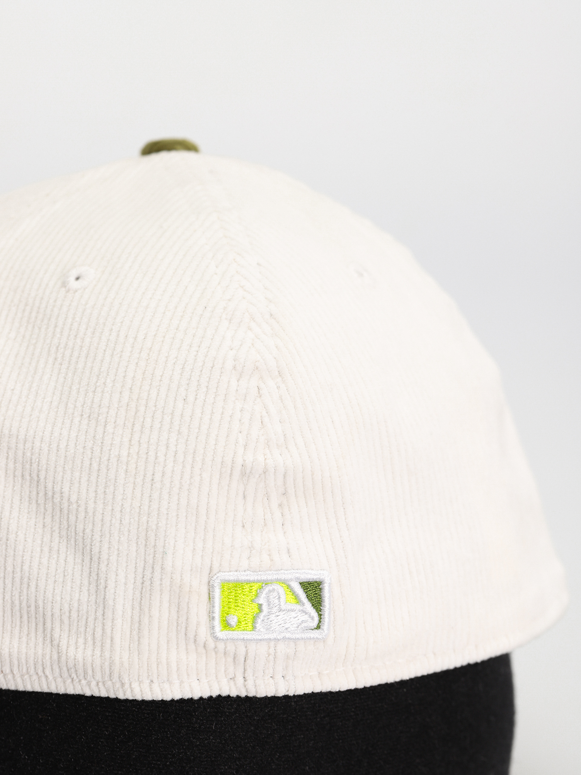 Šiltovka New Era Cord 59Fifty Atlanta Braves (green/white)