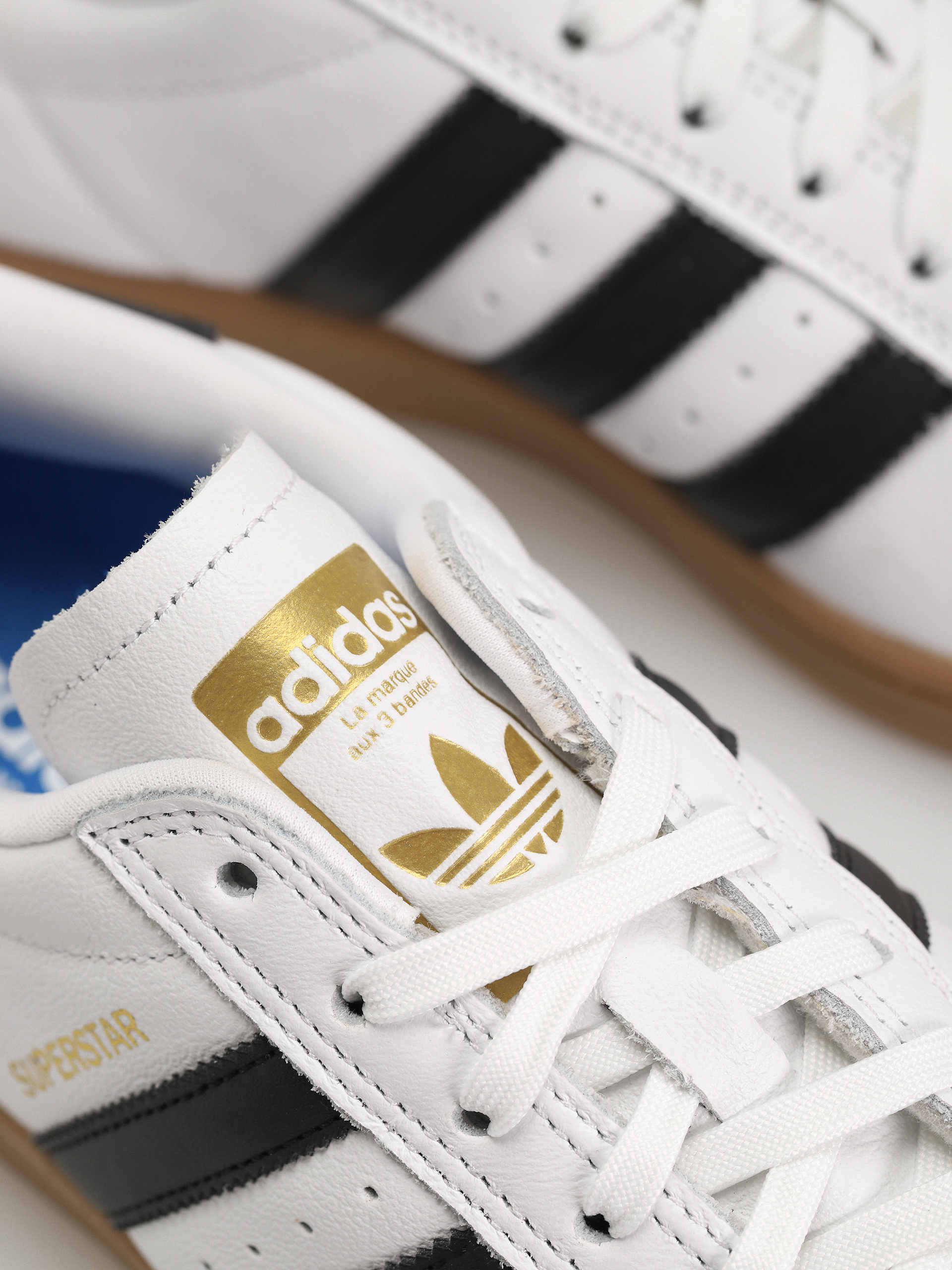 Topánky adidas Superstar ADV (ftwwht/cblack/gum4)