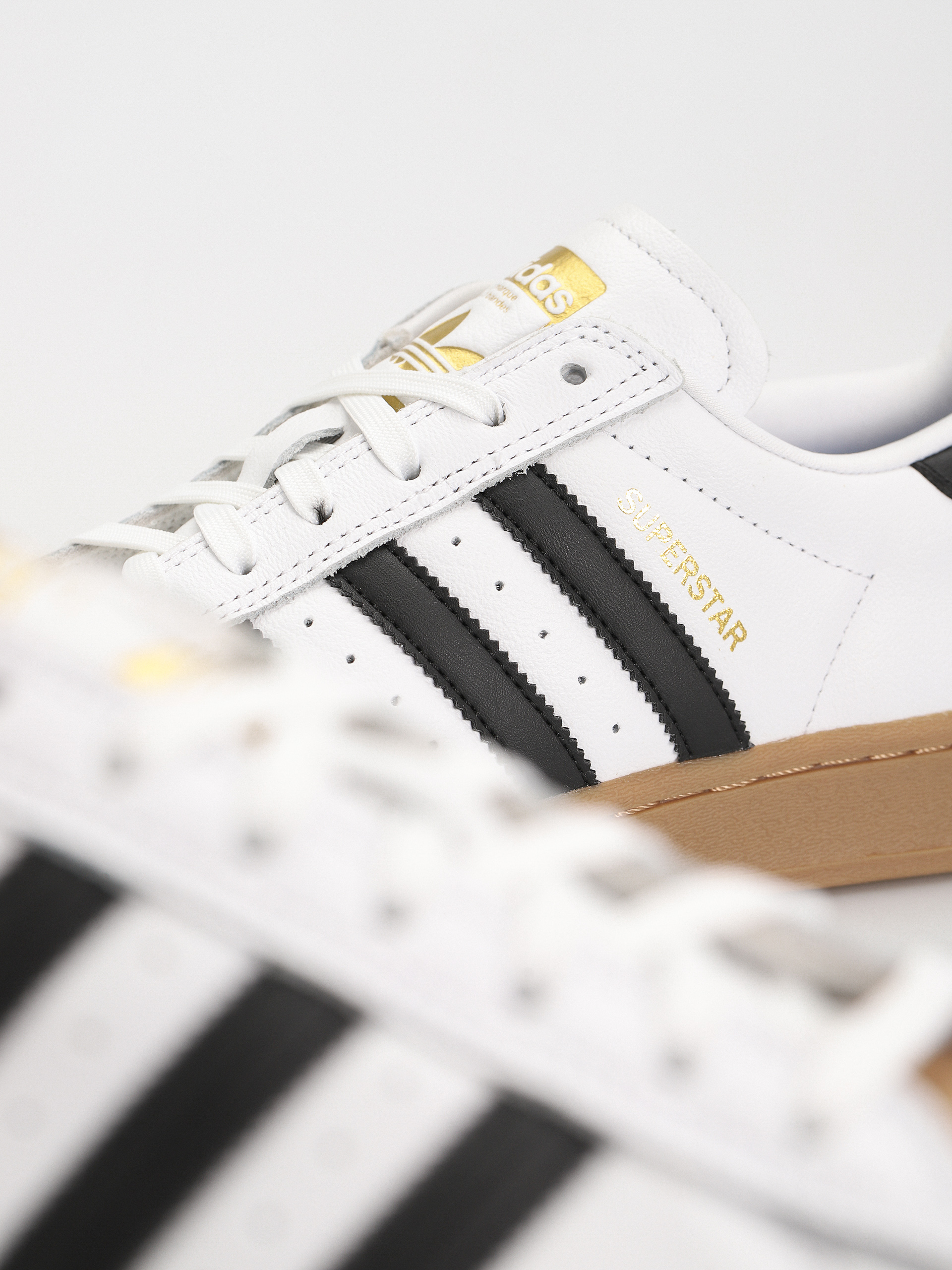 Topánky adidas Superstar ADV (ftwwht/cblack/gum4)