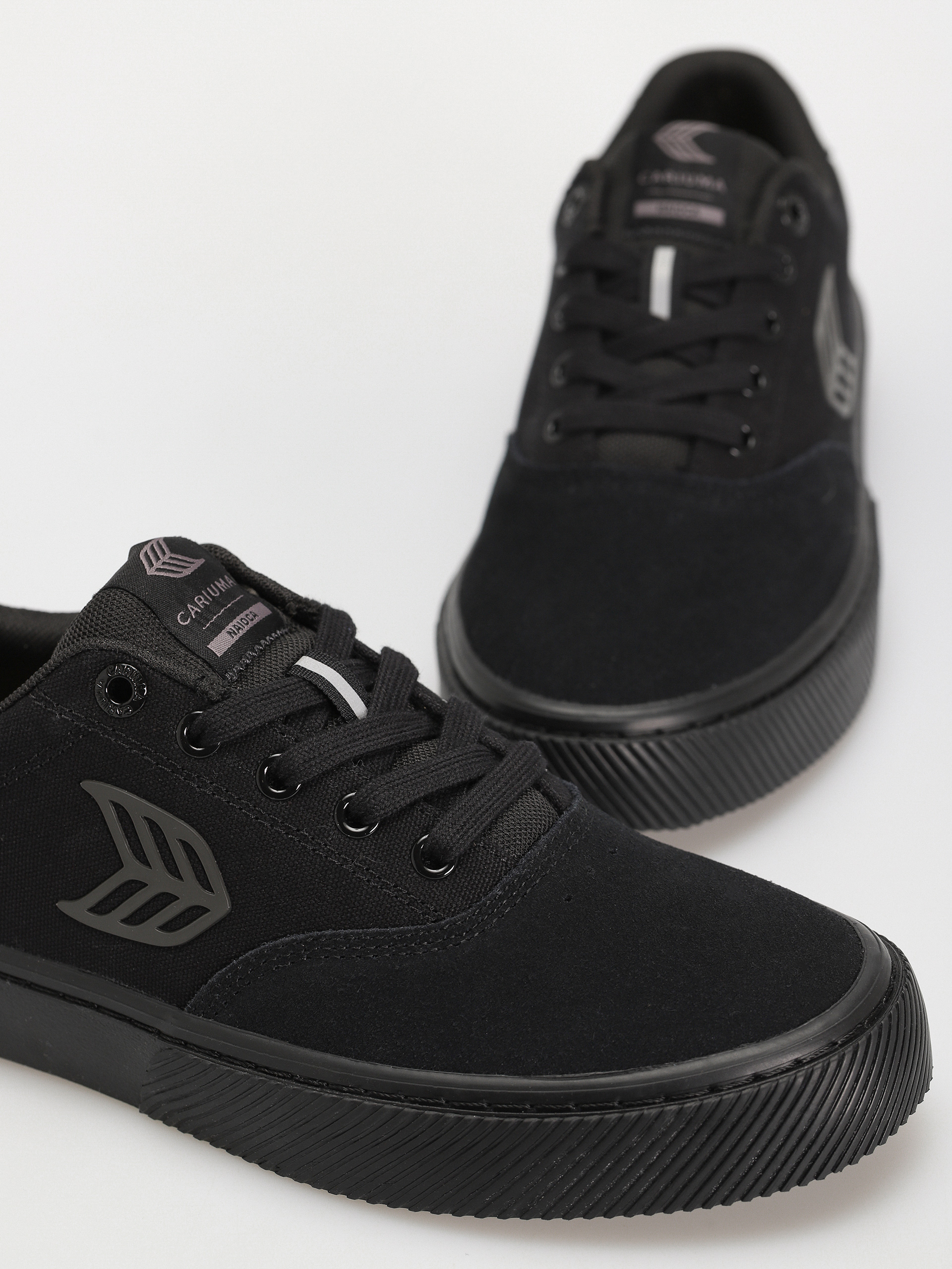 Topánky Cariuma Naioca Pro (all black/ash grey)