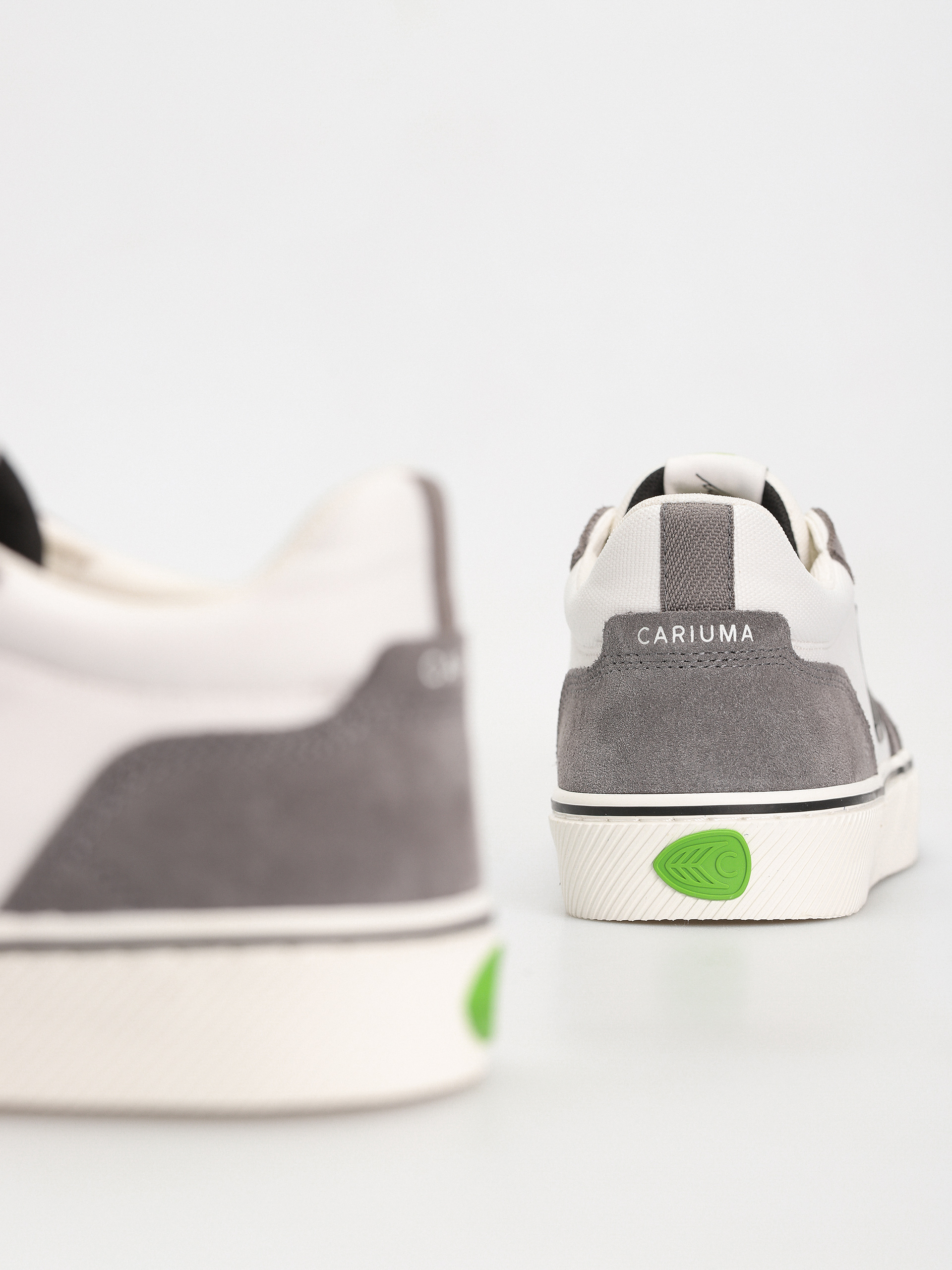 Topánky Cariuma Vallely Pro (off white/charcoal grey)