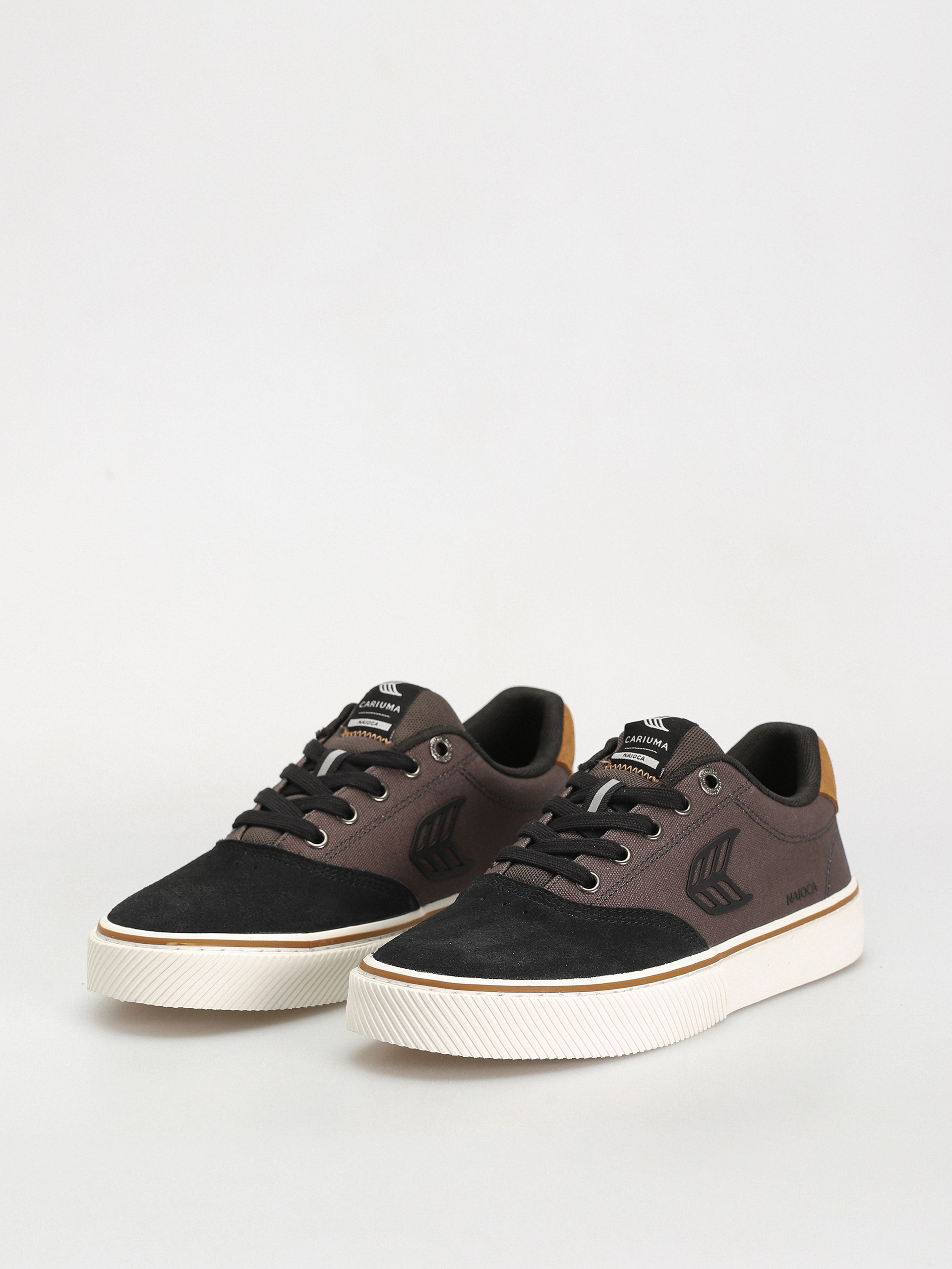 Topánky Cariuma Naioca Pro (jet black/dark grey)