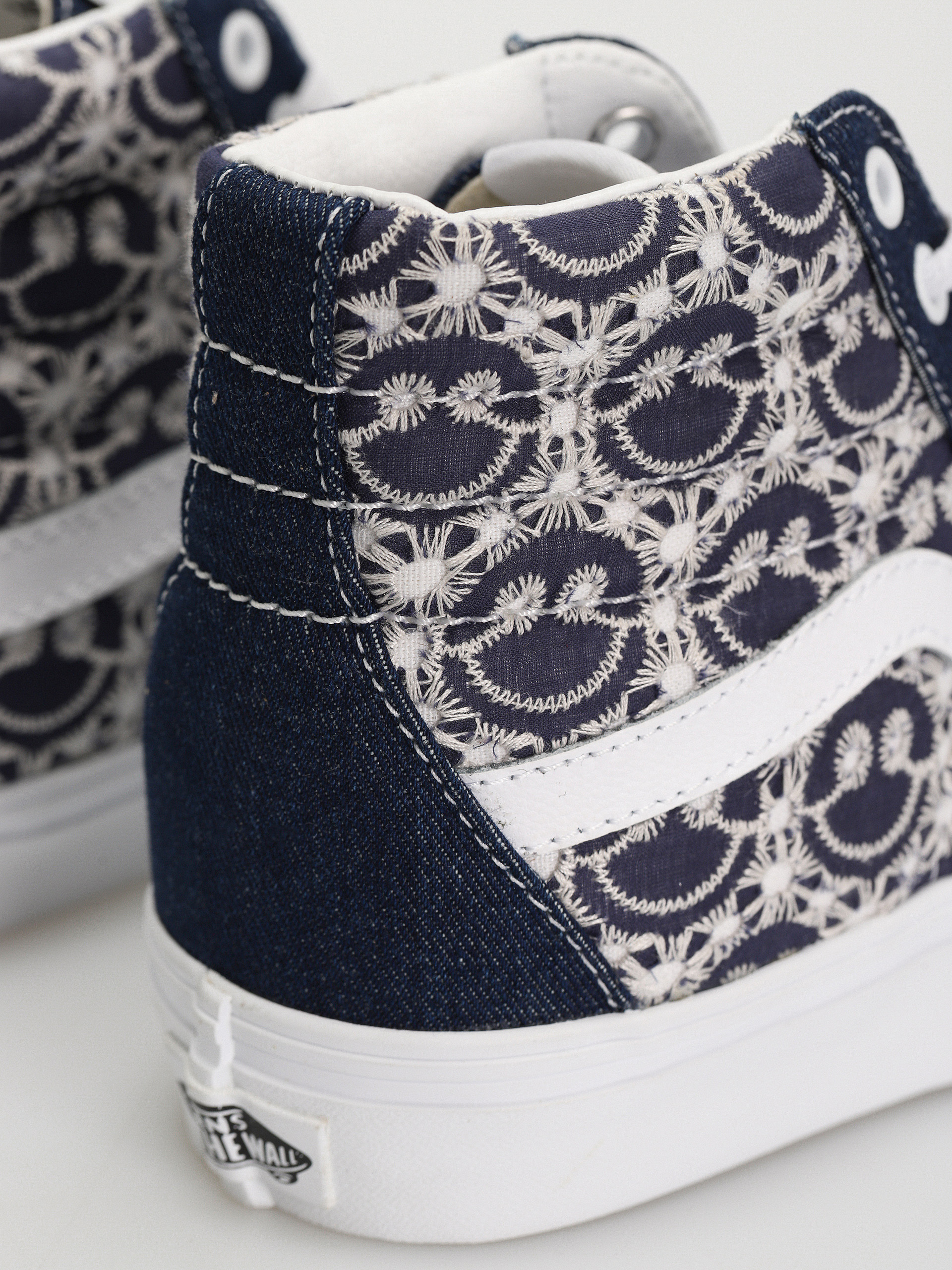 Topánky Vans Sk8 Hi (joyful denim navy)