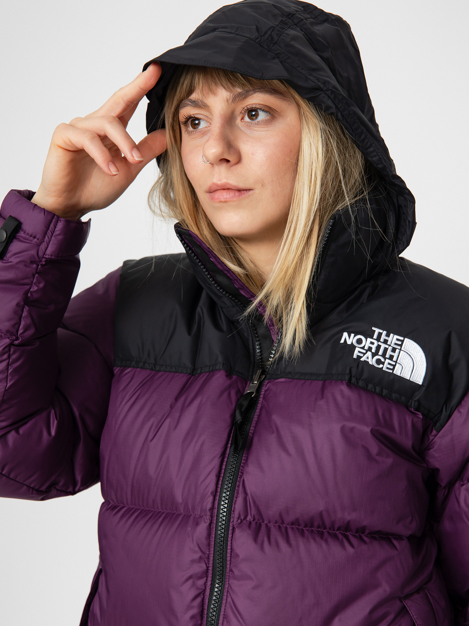 Bunda The North Face 1996 Retro Nuptse Wmn (black currant purple)