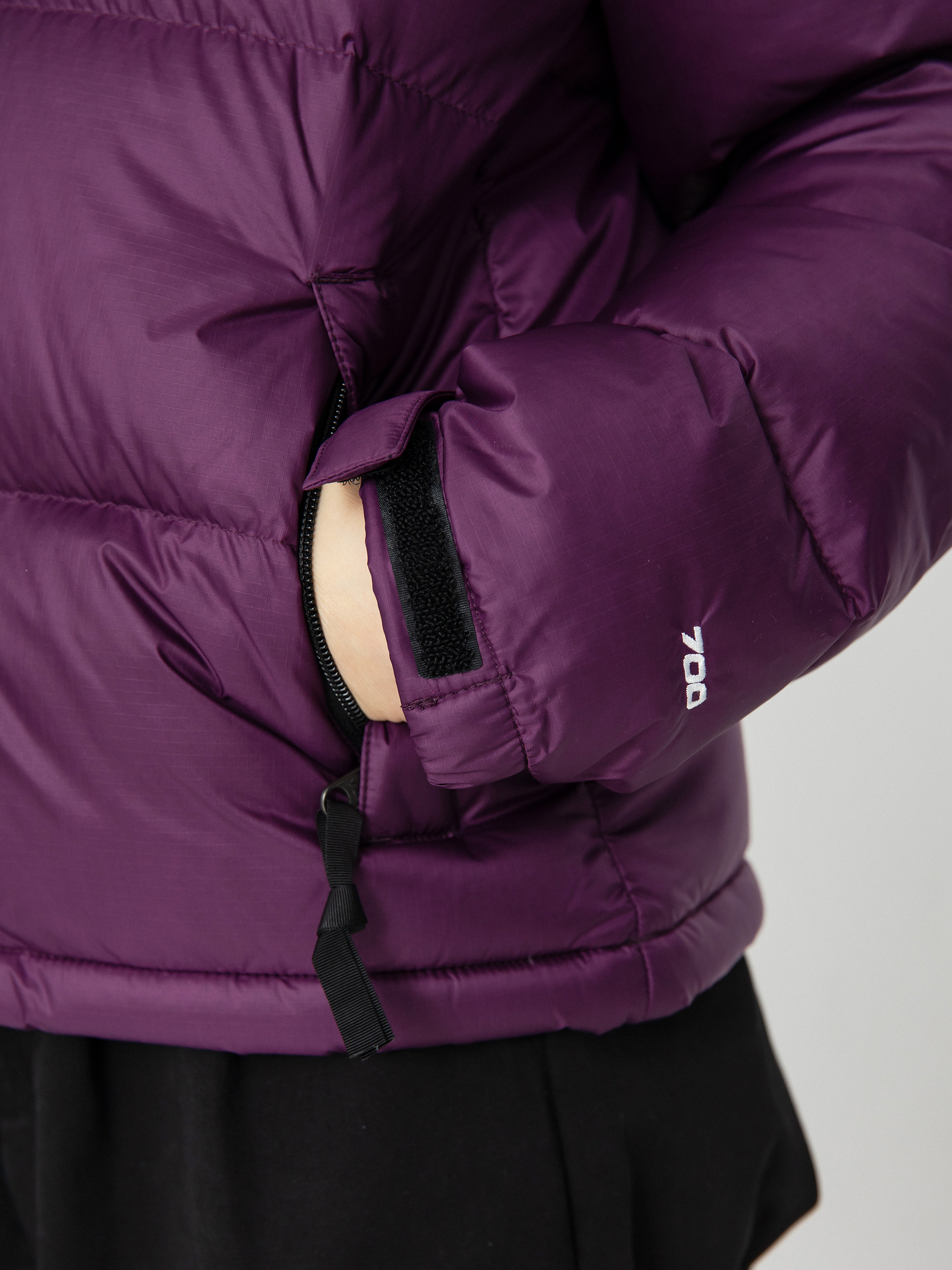 Bunda The North Face 1996 Retro Nuptse Wmn (black currant purple)
