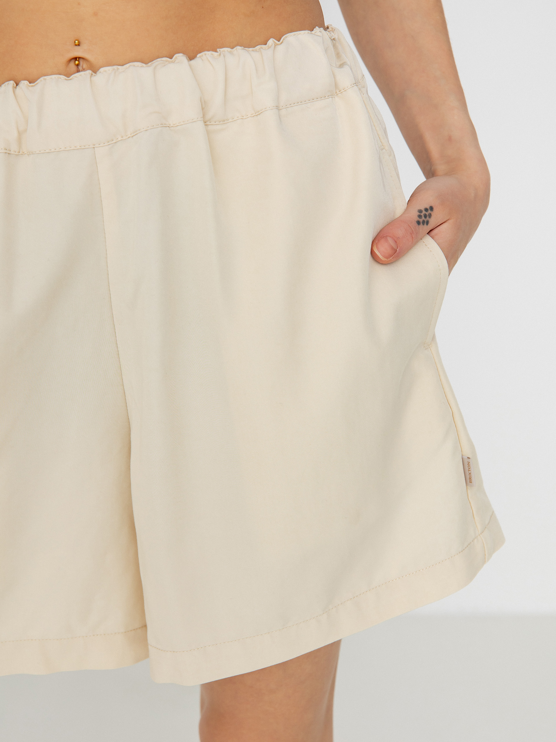 Kraťasy Brixton Polanco Wmn (white smoke)