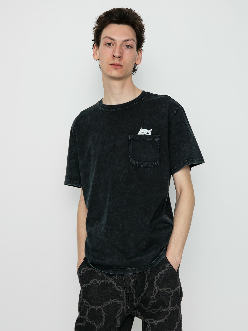 Tričko RipNDip Lord Nermal Pocket (black mineral wash)