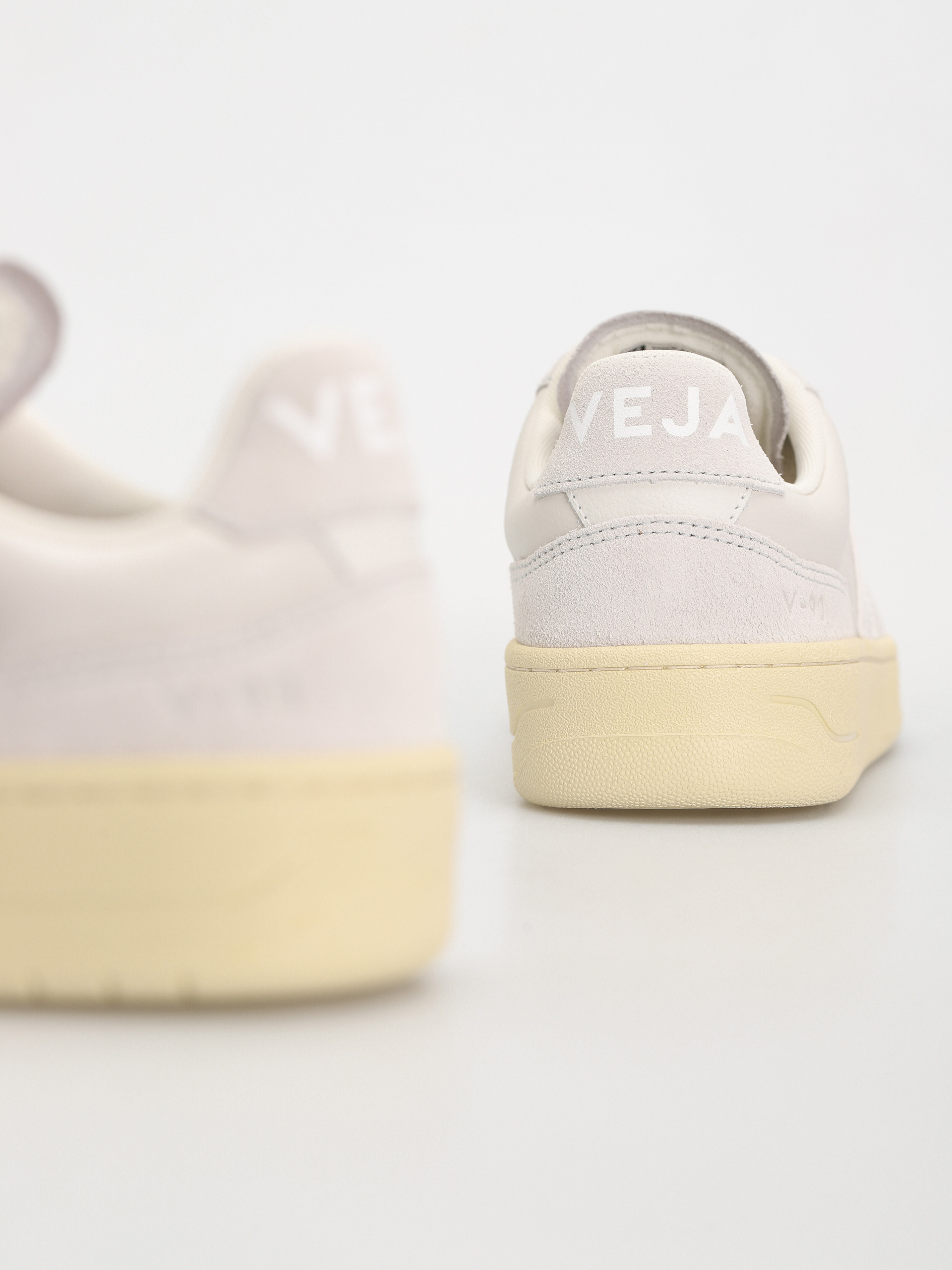 Topánky Veja V-90 Wmn (gravel white)