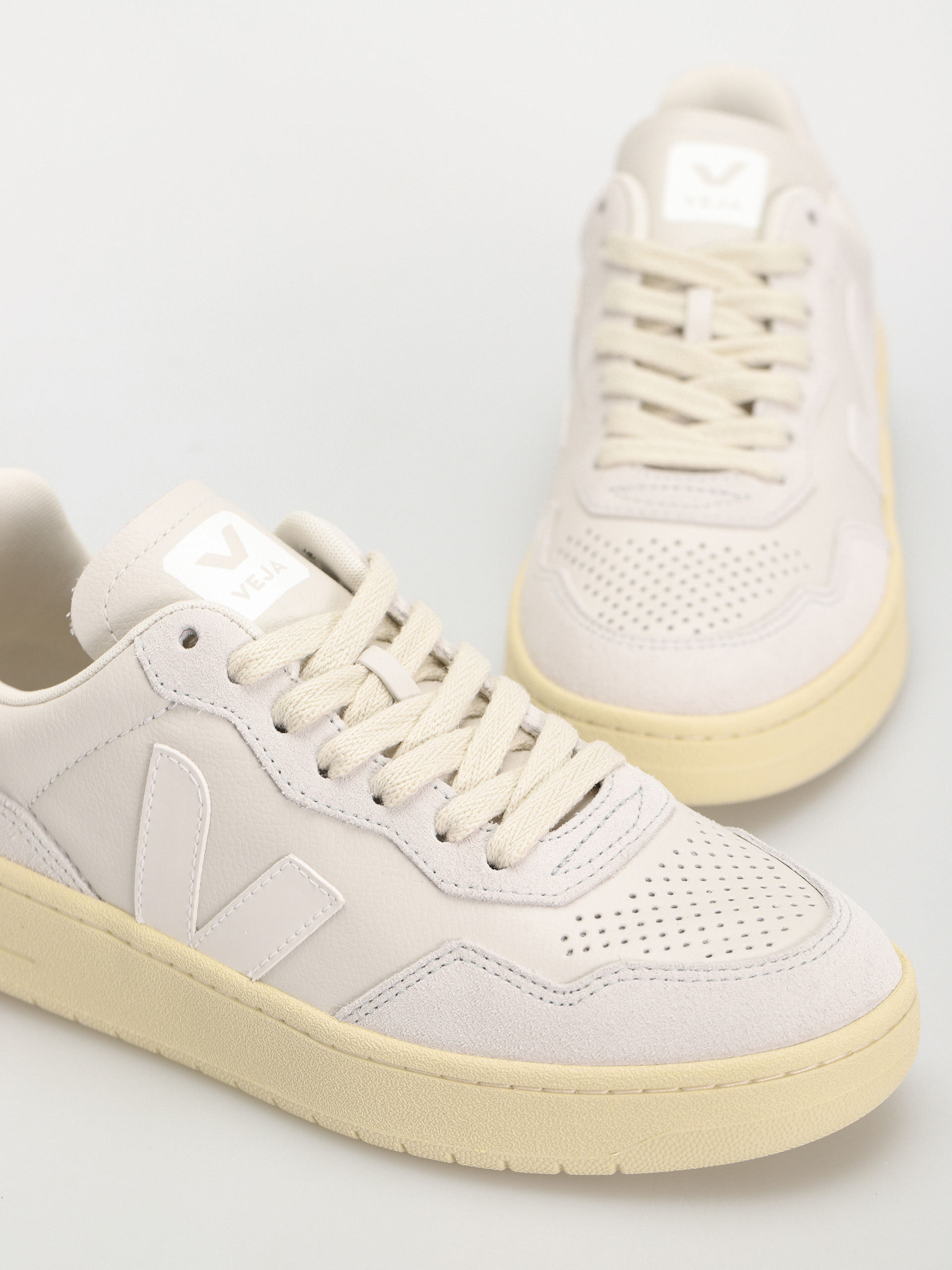 Topánky Veja V-90 Wmn (gravel white)