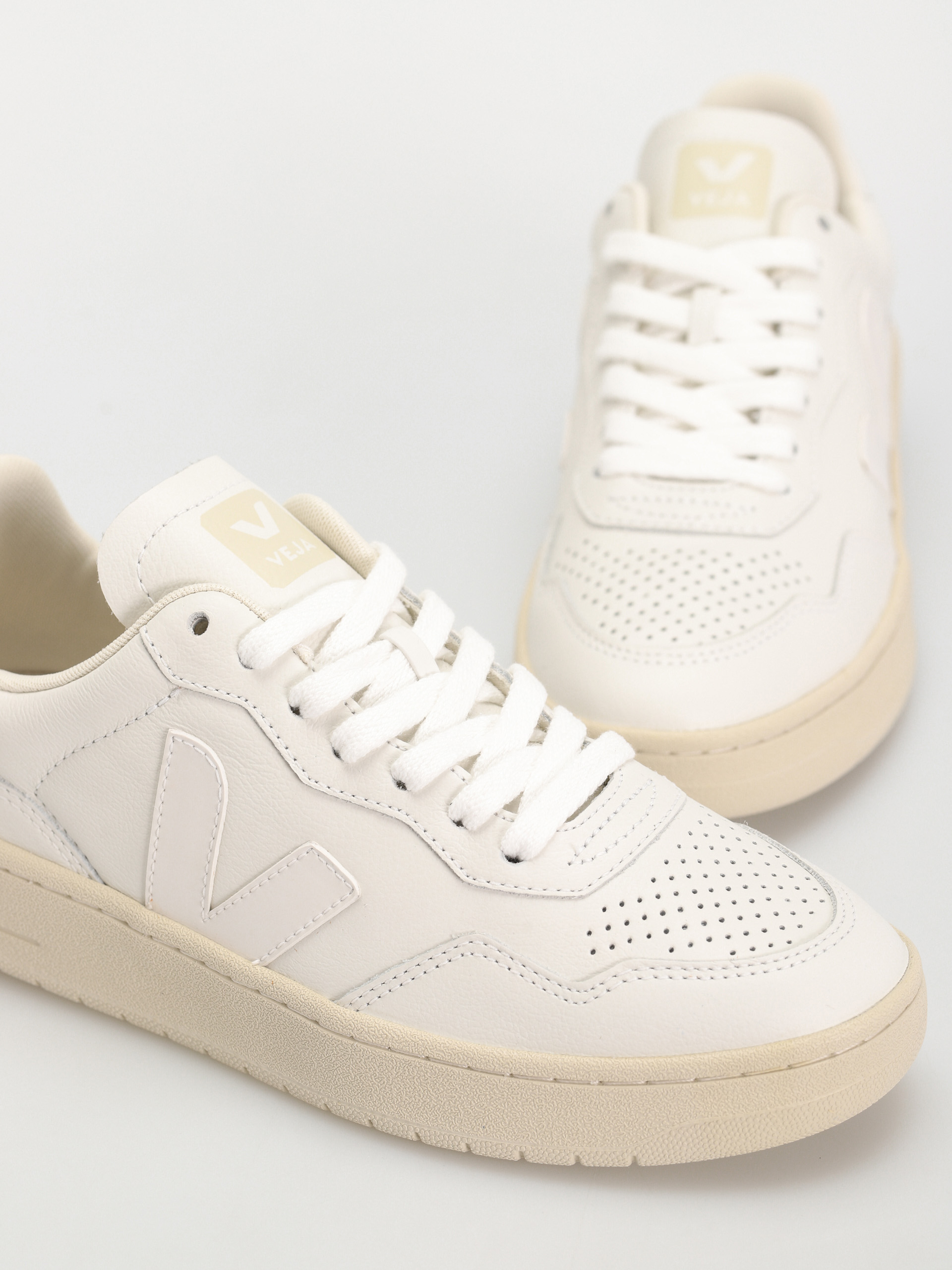Topánky Veja V-90 Wmn (extra white)