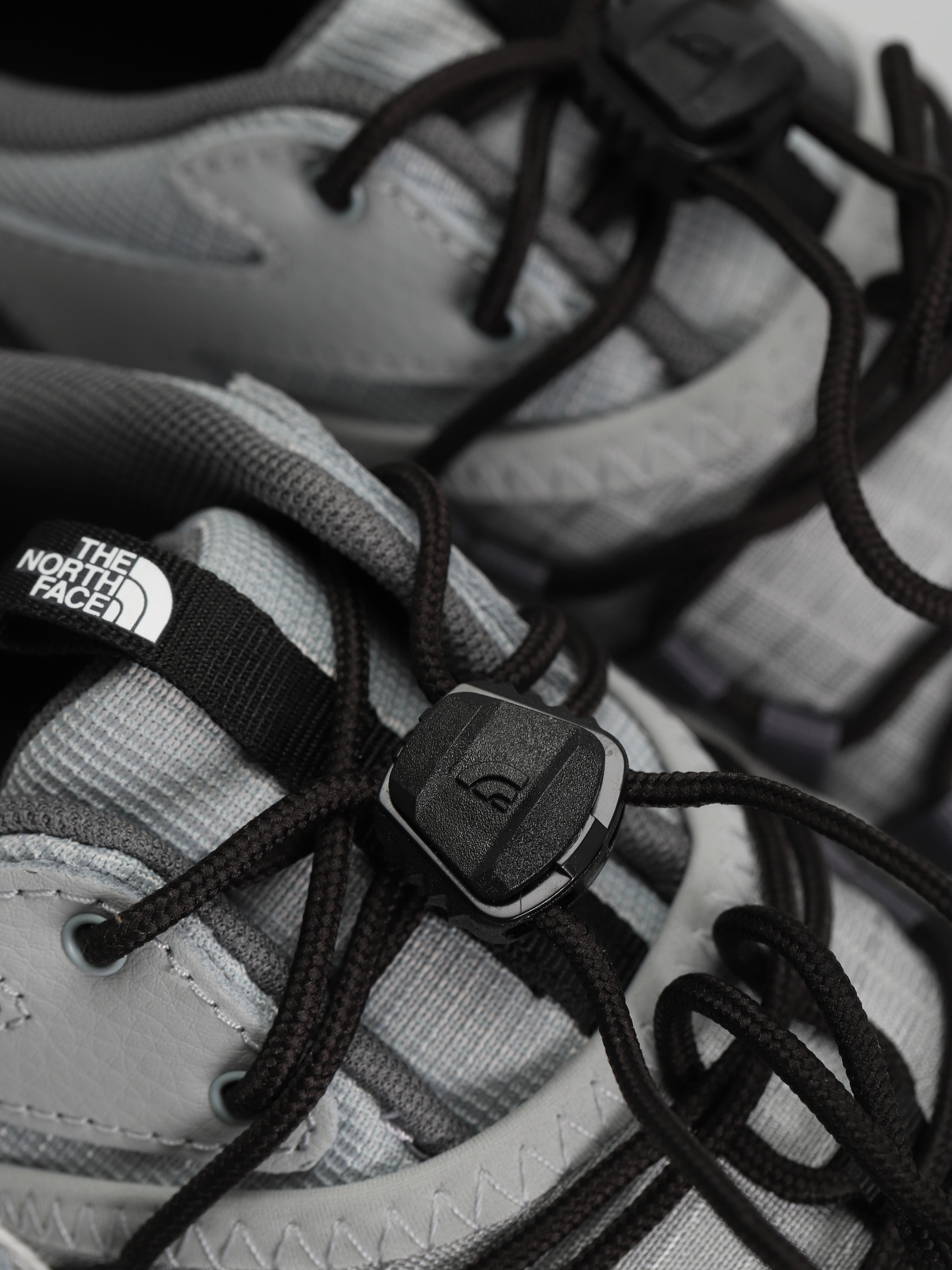 Topánky The North Face Vectiv Taraval Tech Wmn (high rise grey/smoked p)