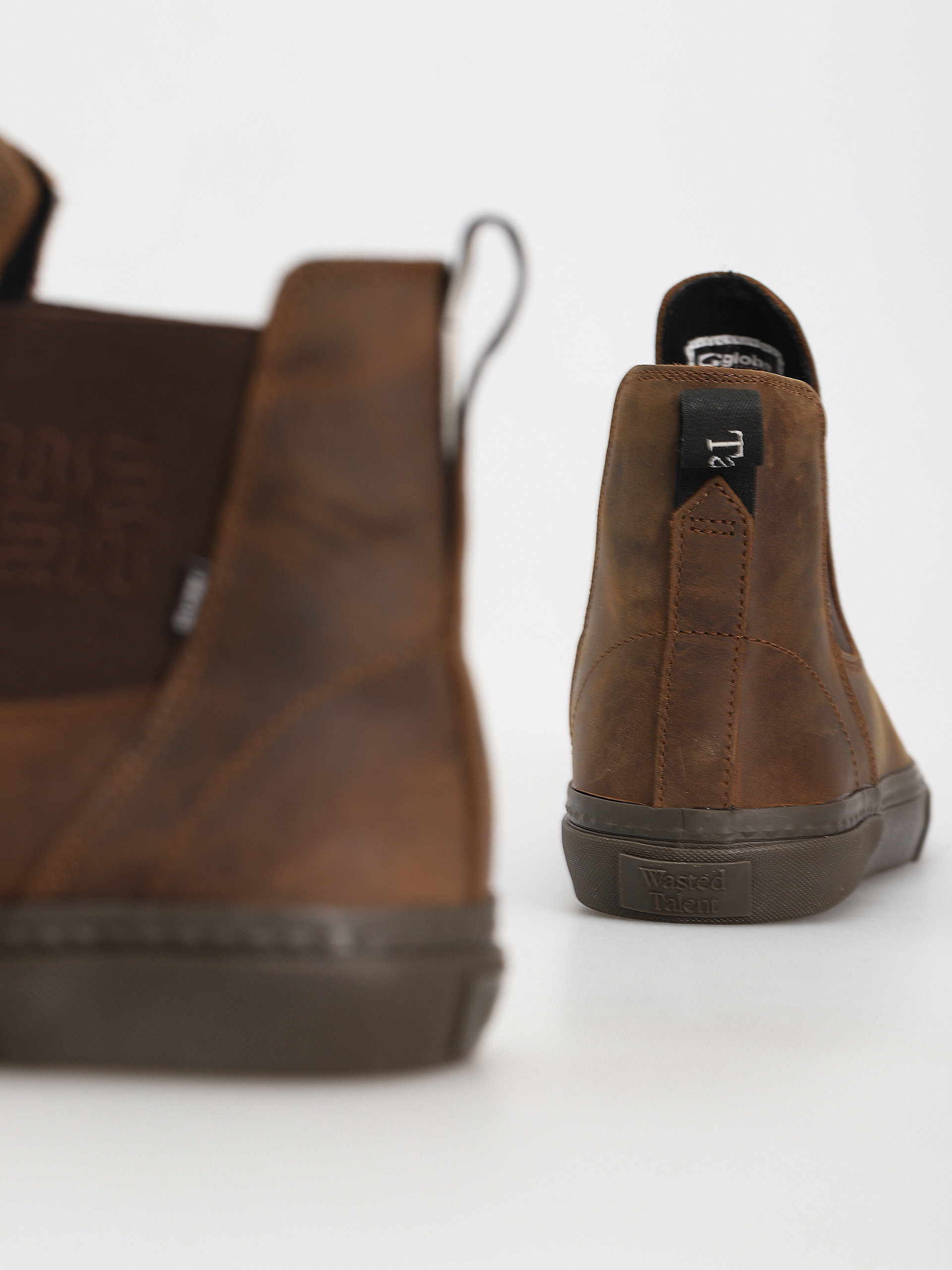 Topánky Globe Dover II (dark brown/wasted talent)