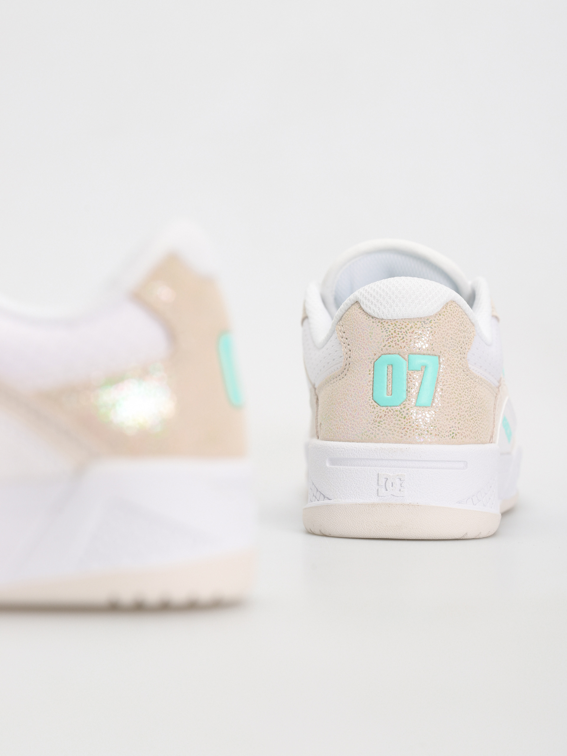 Topánky DC Construct Wmn (white/white/monogram)