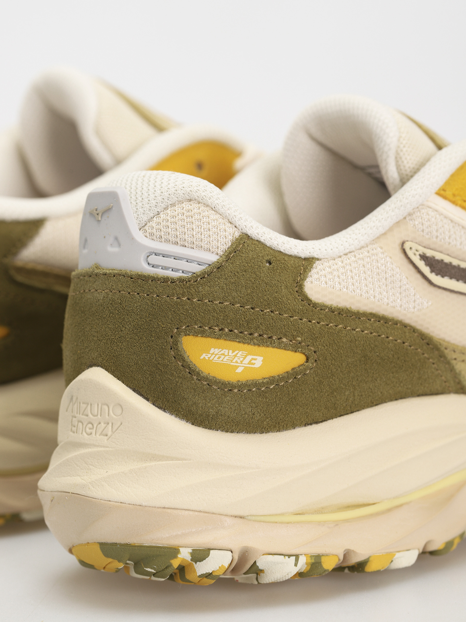 Topánky Mizuno Wave Rider Beta (cedar/major brown/cloud cream)