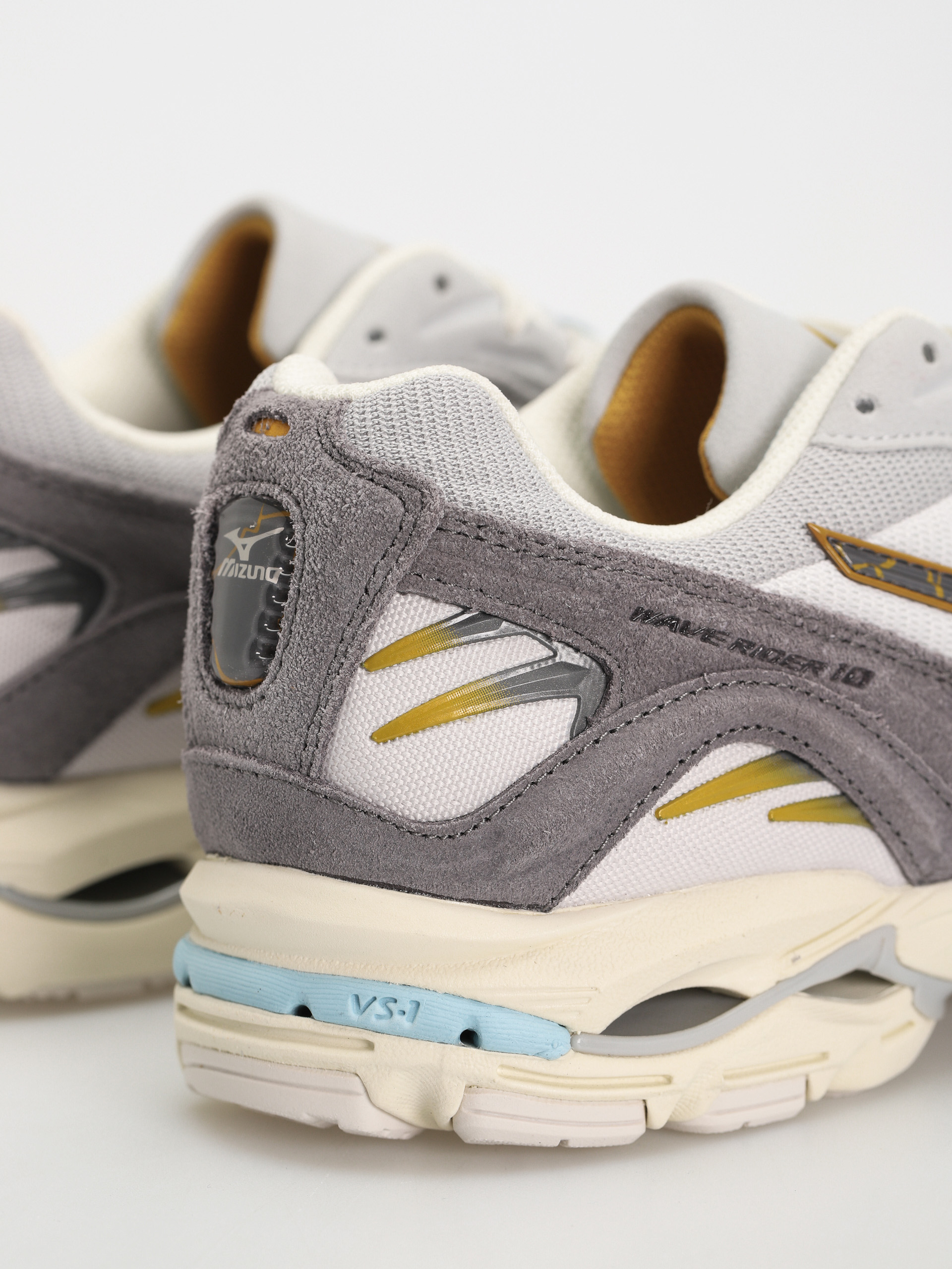 Topánky Mizuno Wave Rider 10 (nimbus cloud/black oyster/quiet shade)