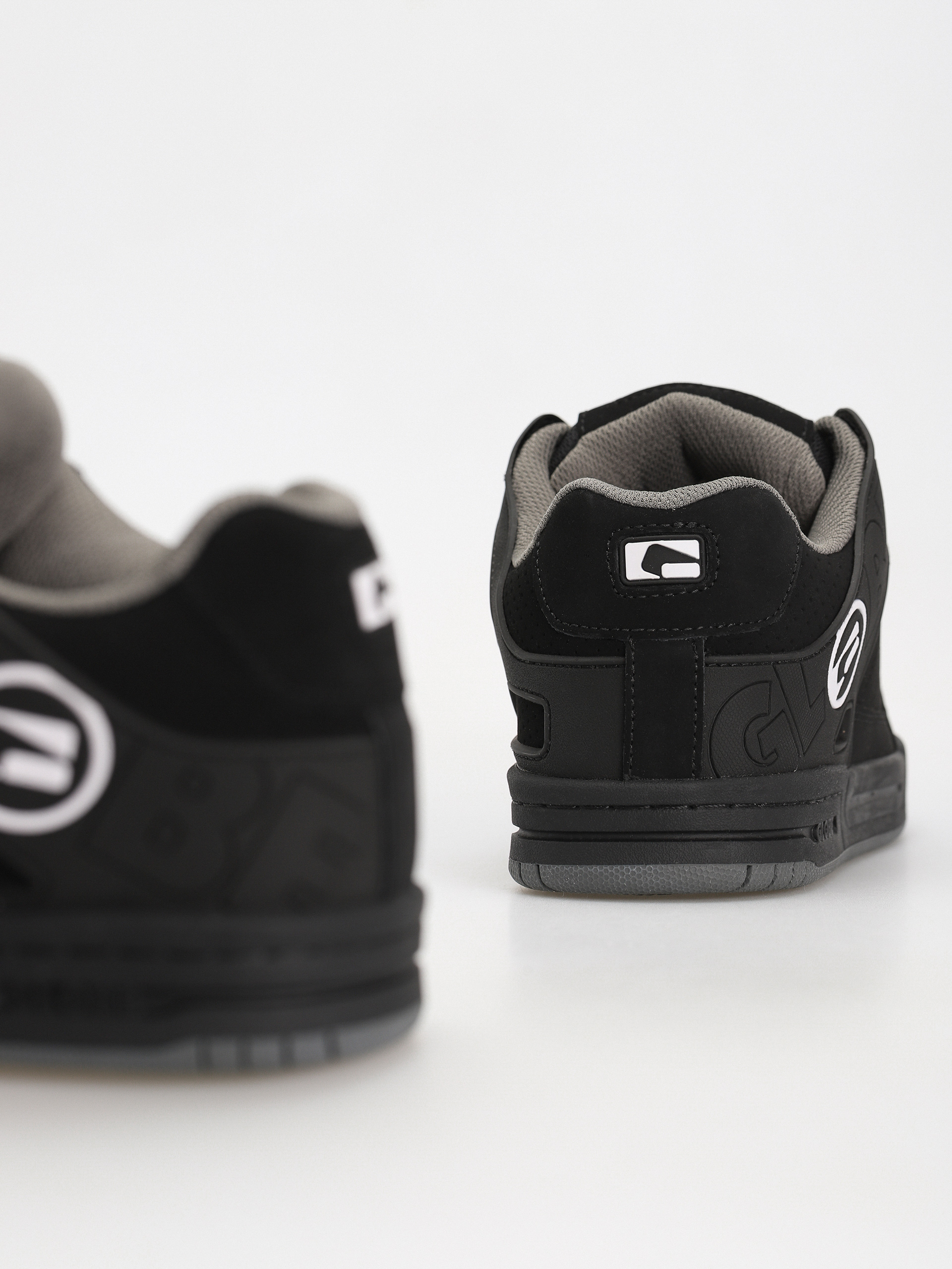 Topánky Globe Tilt (black/black tpr)