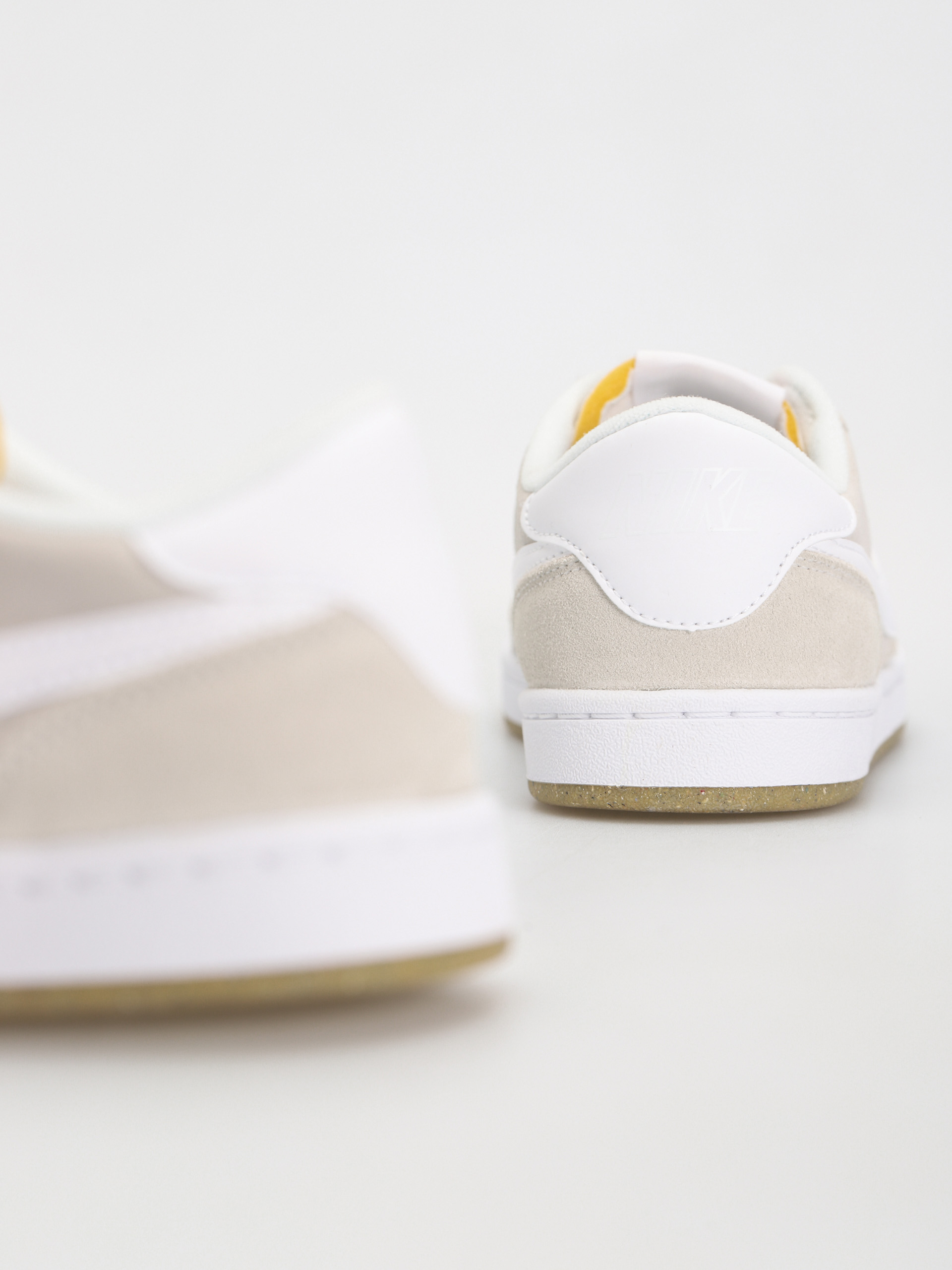 Topánky Nike SB Sb Fc Classic (summit white/summit white white)