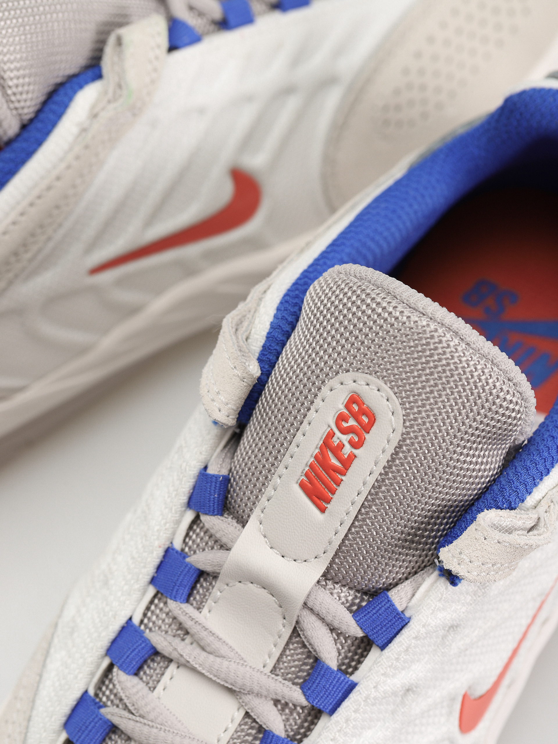 Topánky Nike SB Vertebrae (summit white/cosmic clay platinum tint)