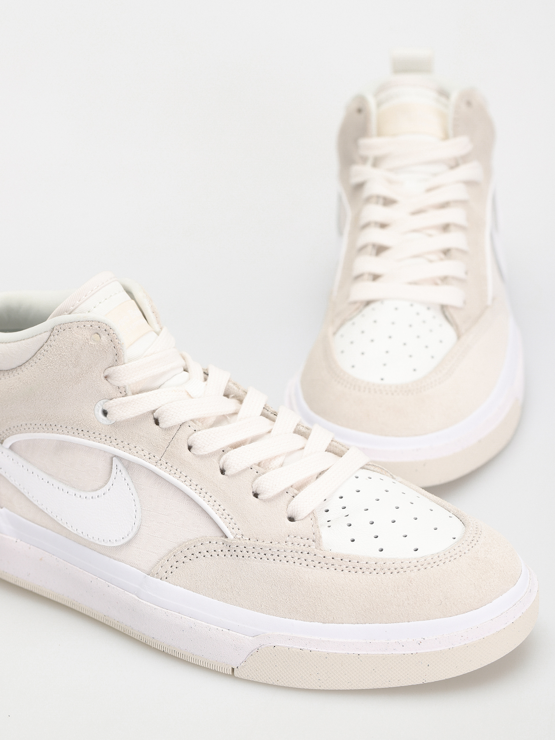 Topánky Nike SB React Leo (phantom/white summit white phantom)