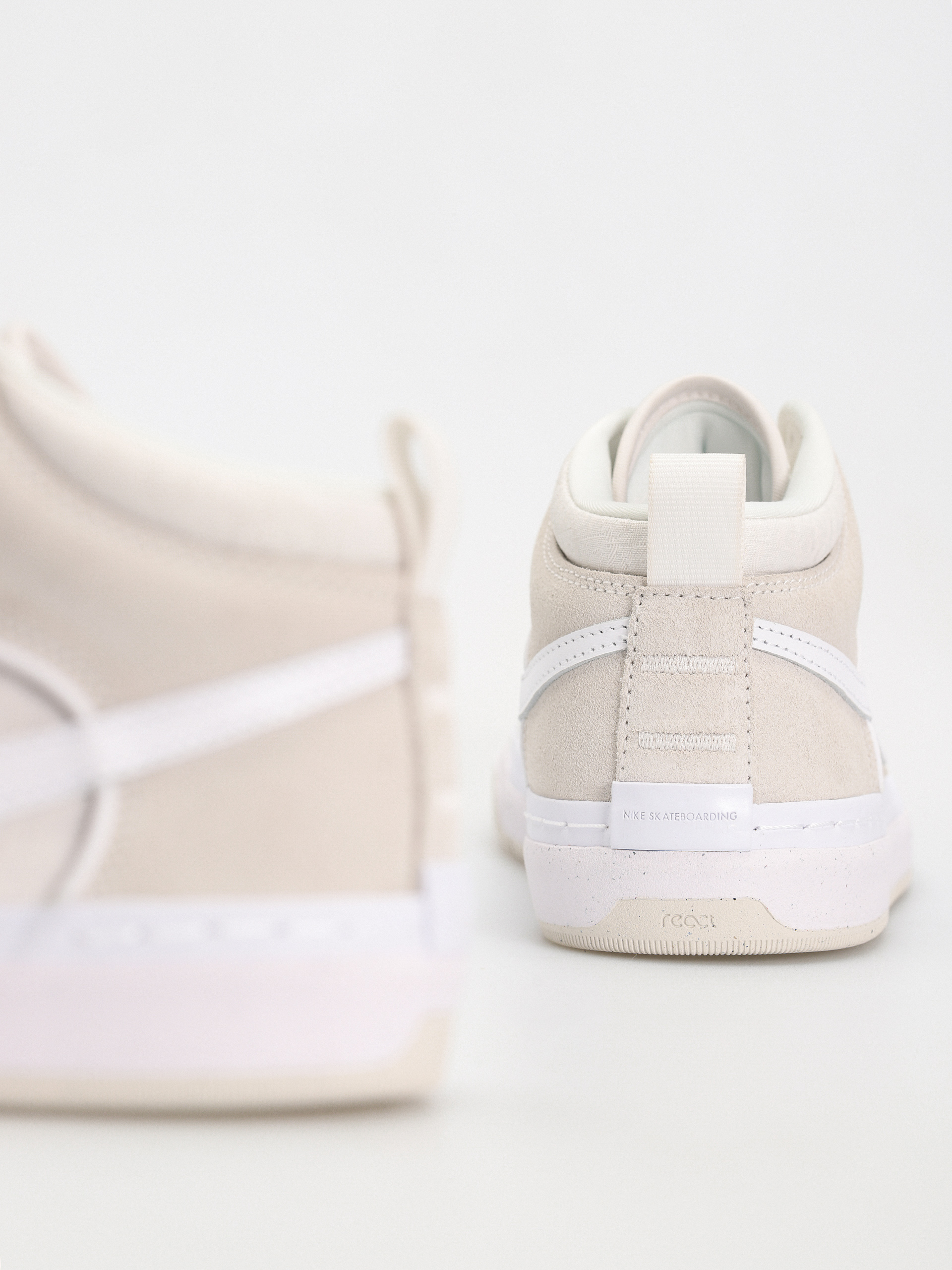 Topánky Nike SB React Leo (phantom/white summit white phantom)