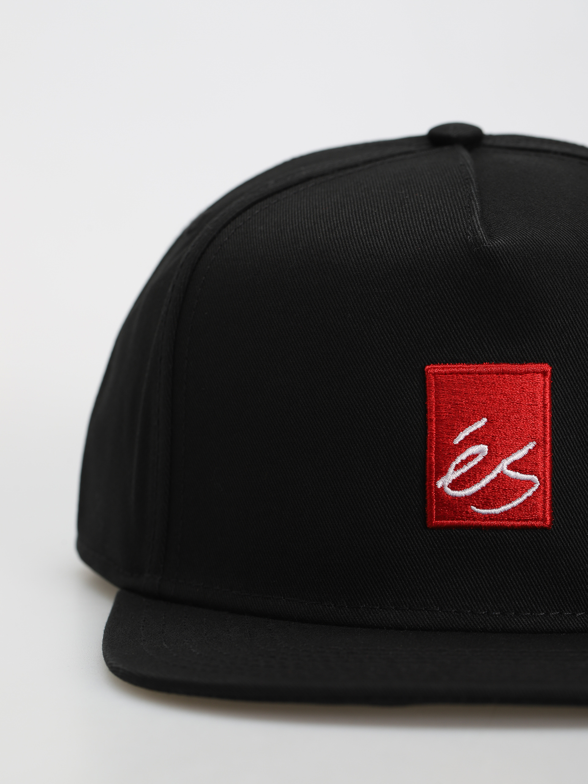 Šiltovka eS Main Block Snapback ZD (black/red)
