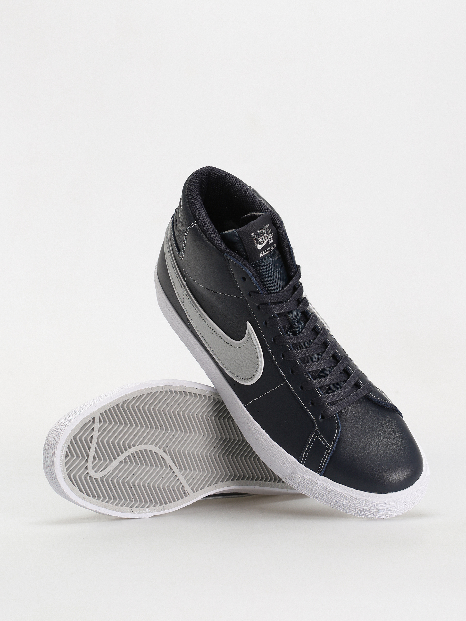 Topánky Nike SB Zoom Blazer Mid Mason Silva QS (dark obsidian/metallic silver white)