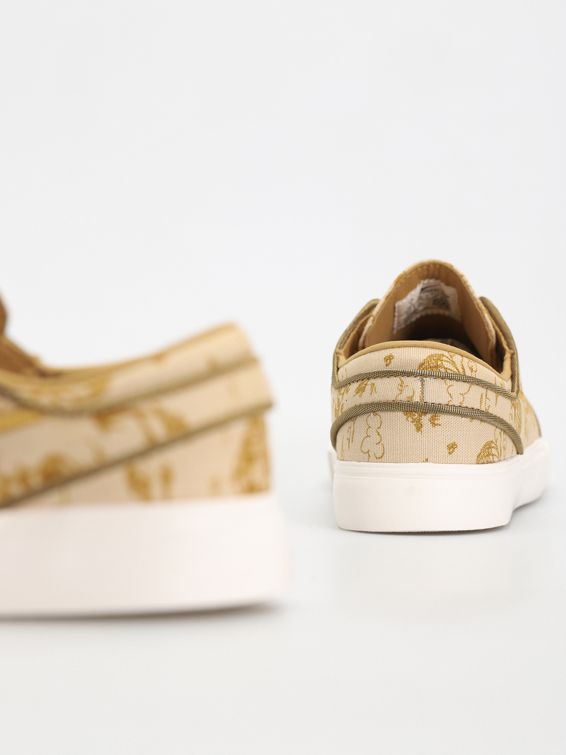 Topánky Nike SB Zoom Janoski Og+ Premium (sesame/flt gold bronzine sail)