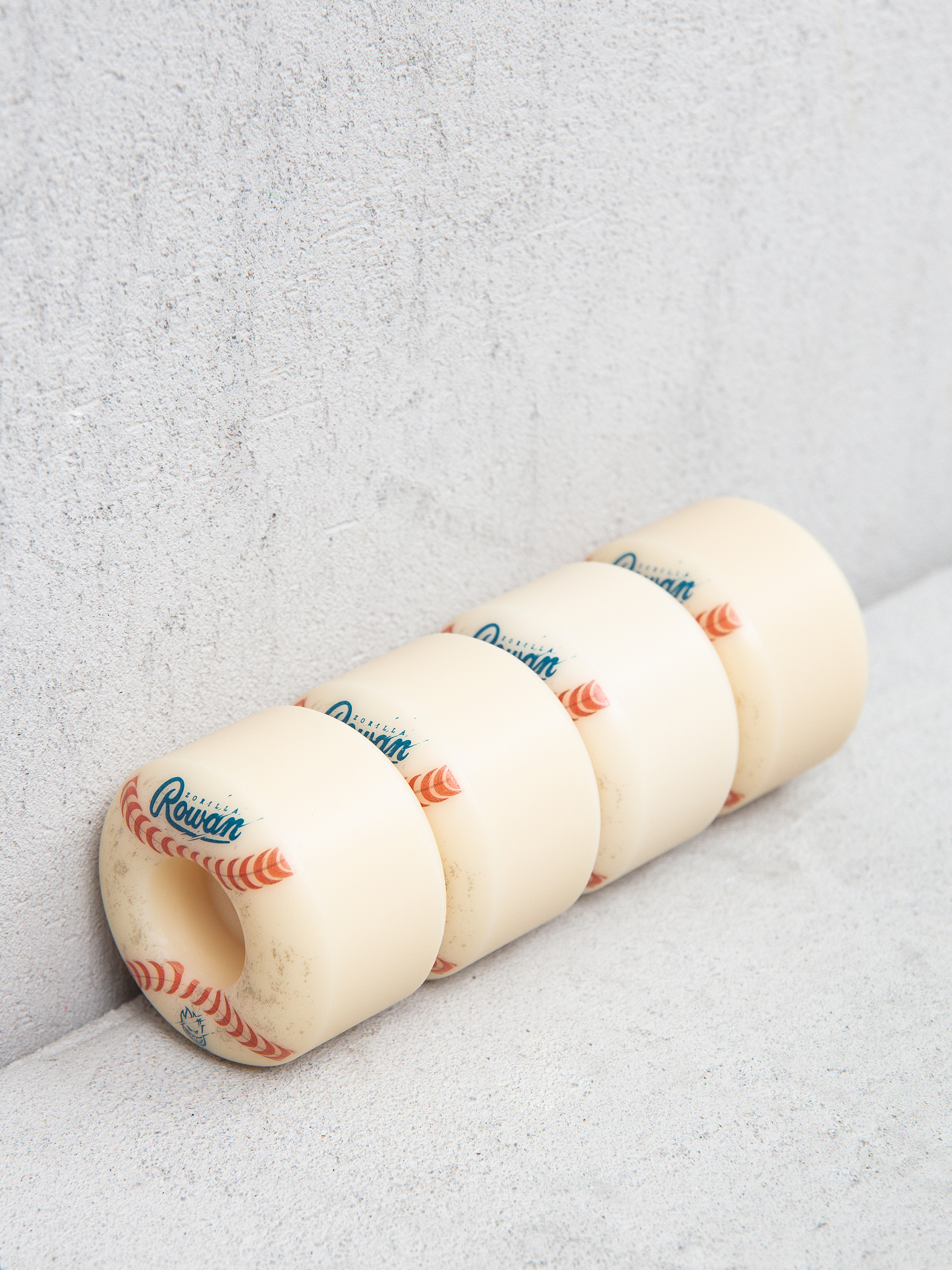 Kolieska Spitfire F4 99D Rowan Spitball (natural)