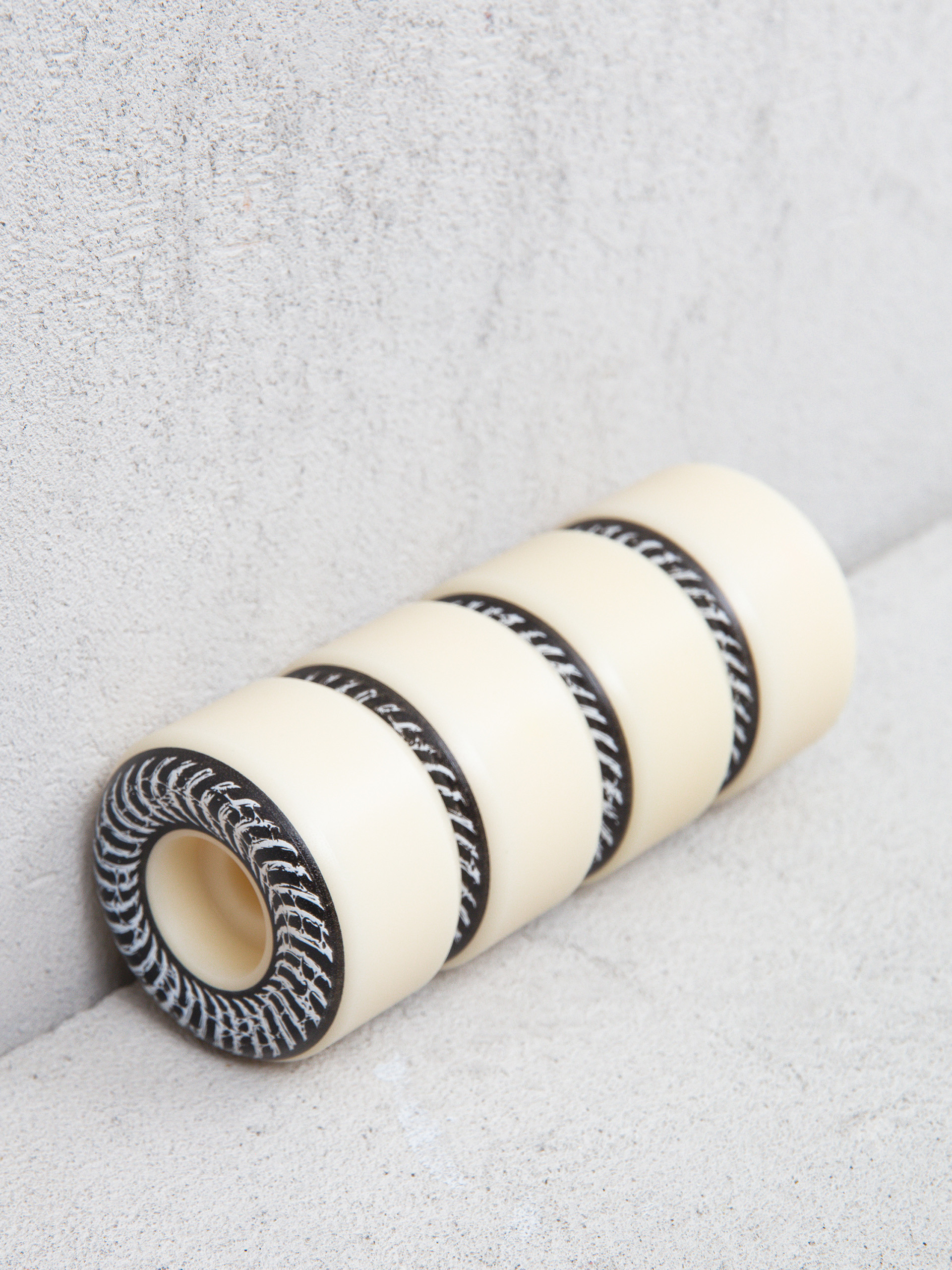 Kolieska Spitfire F4 99D Conical Full Decay (natural/black)