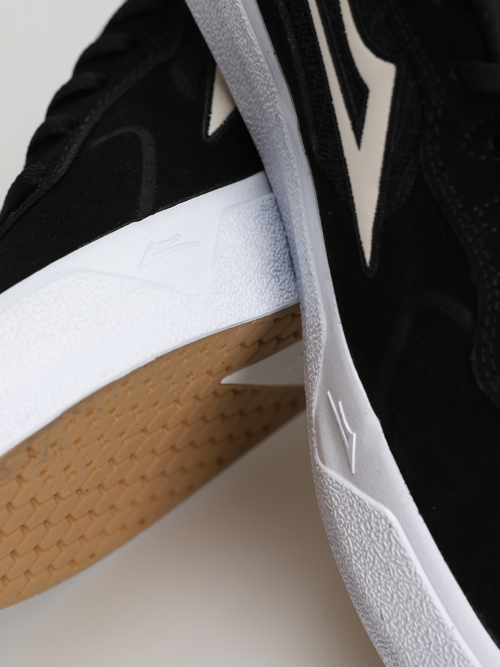 Topánky Lakai Essex (black suede)