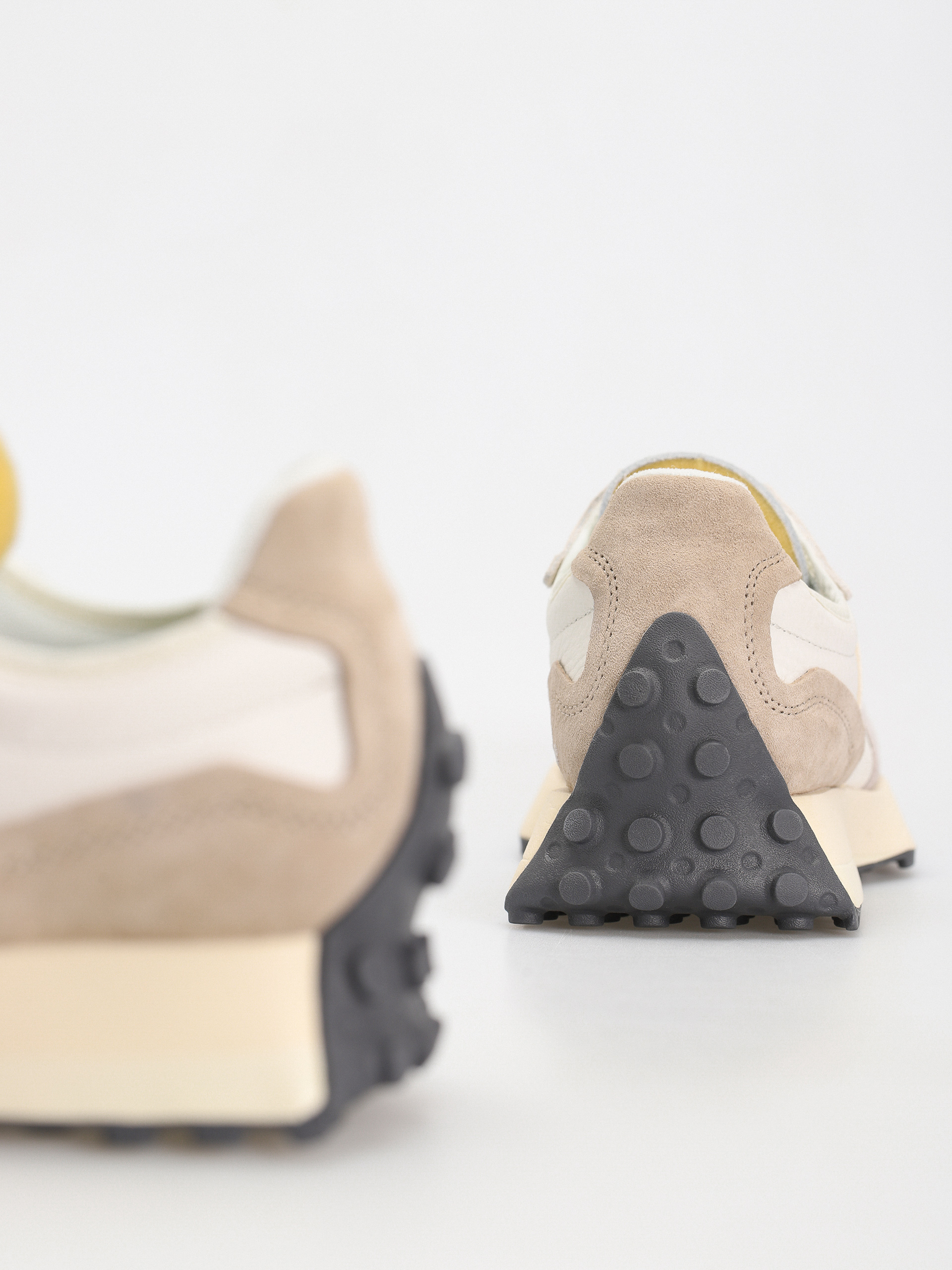 Topánky New Balance 327 (sea salt brown)