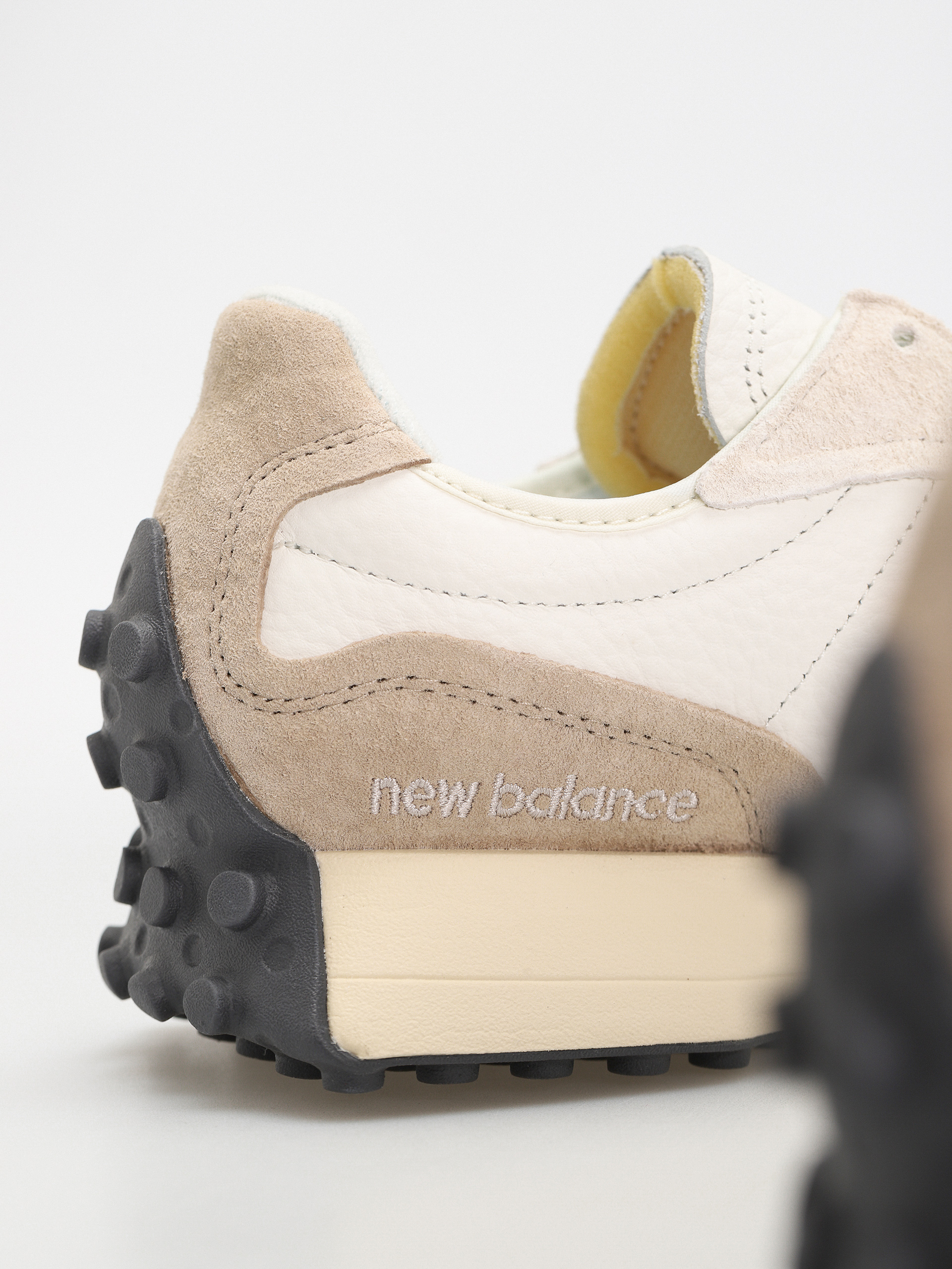 Topánky New Balance 327 (sea salt brown)