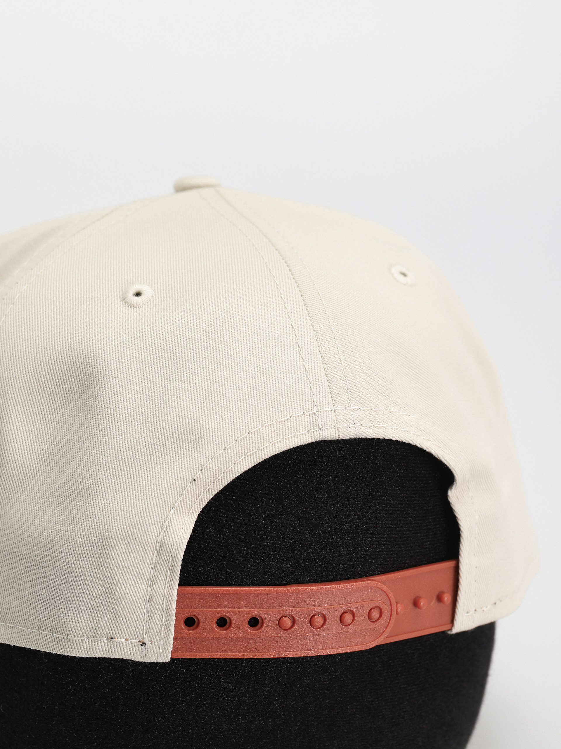 Šiltovka New Era MLB Patch 9Fifty New York Yankees (ivory/terracotta)